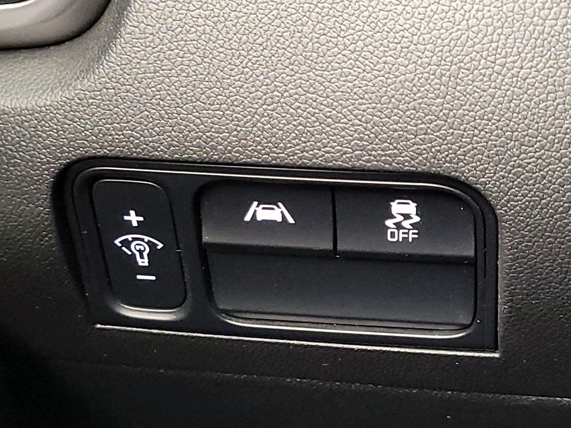 Thumbnail: 2021 Kia Sorento - 13