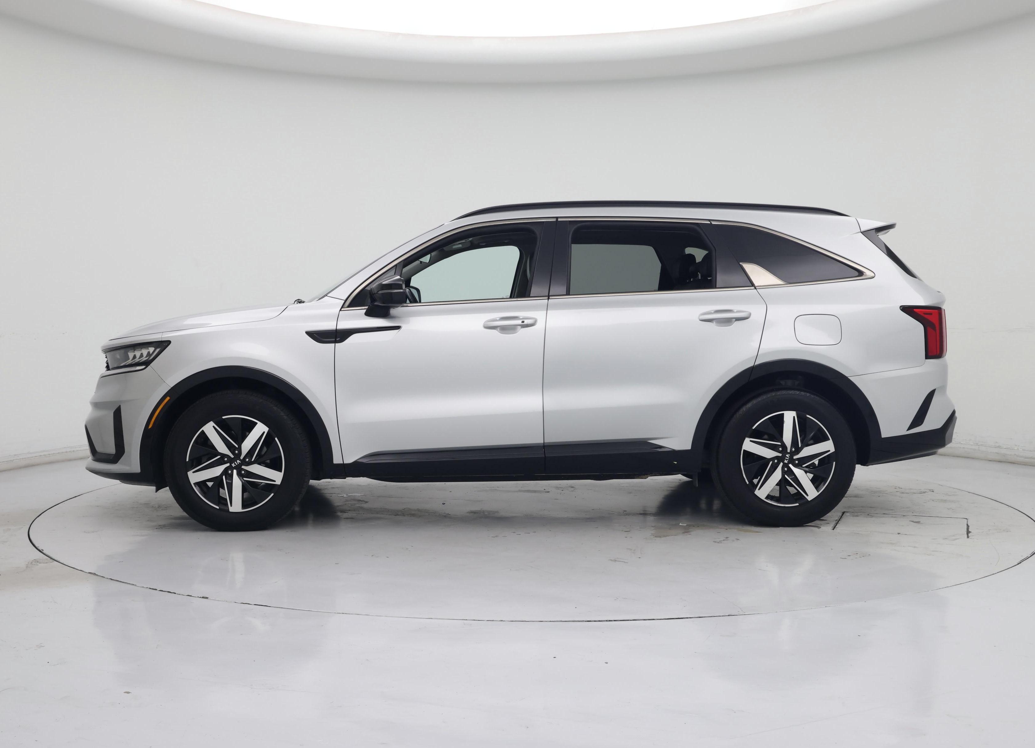 Thumbnail: 2021 Kia Sorento - 3