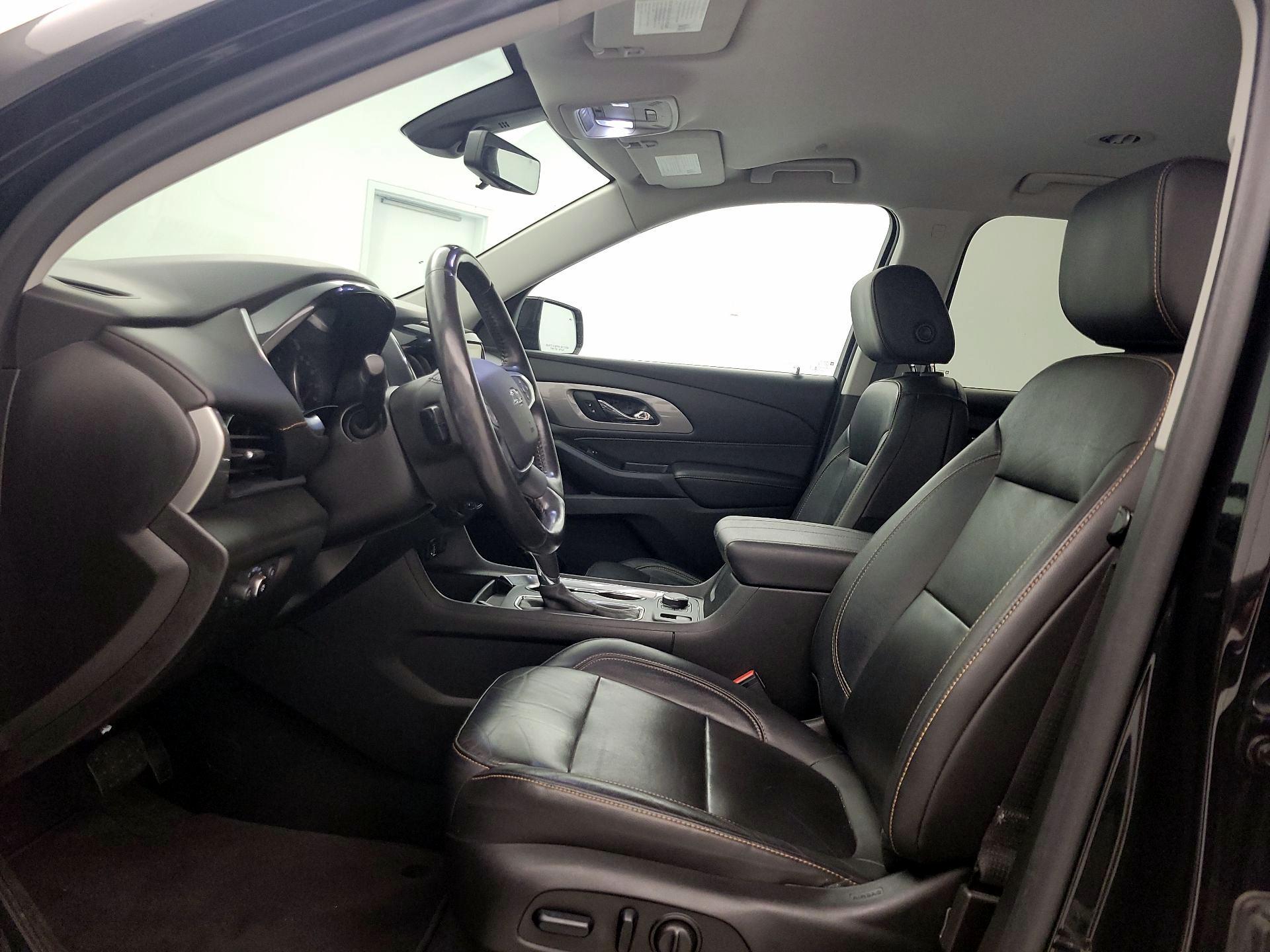 Thumbnail: 2020 Chevrolet Traverse - 11