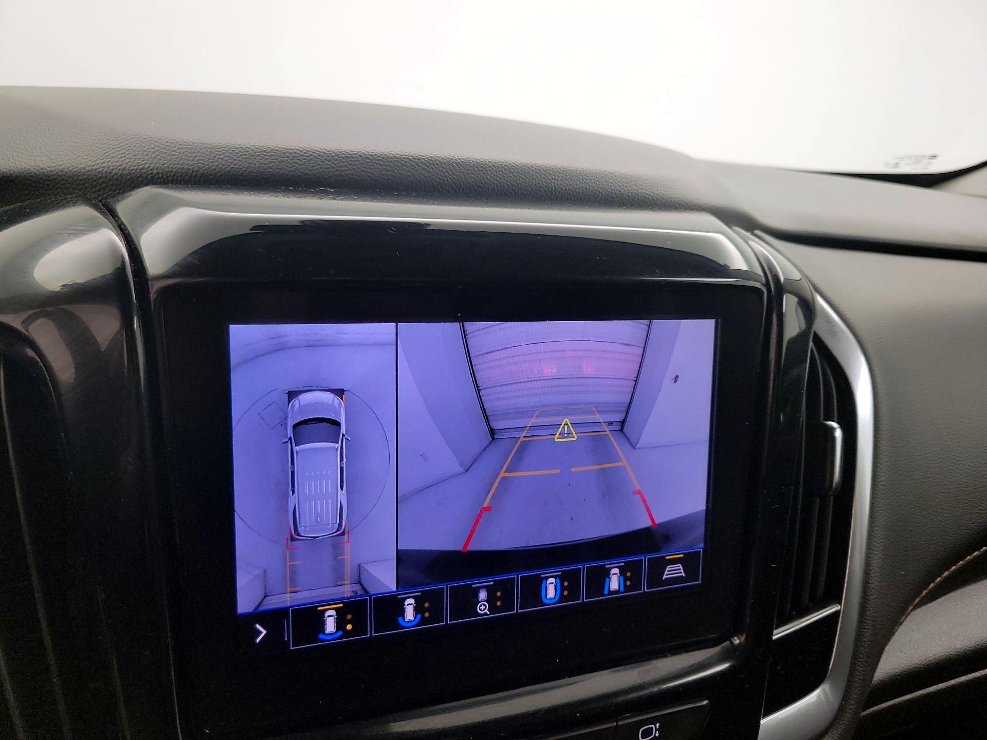 Thumbnail: 2020 Chevrolet Traverse - 15