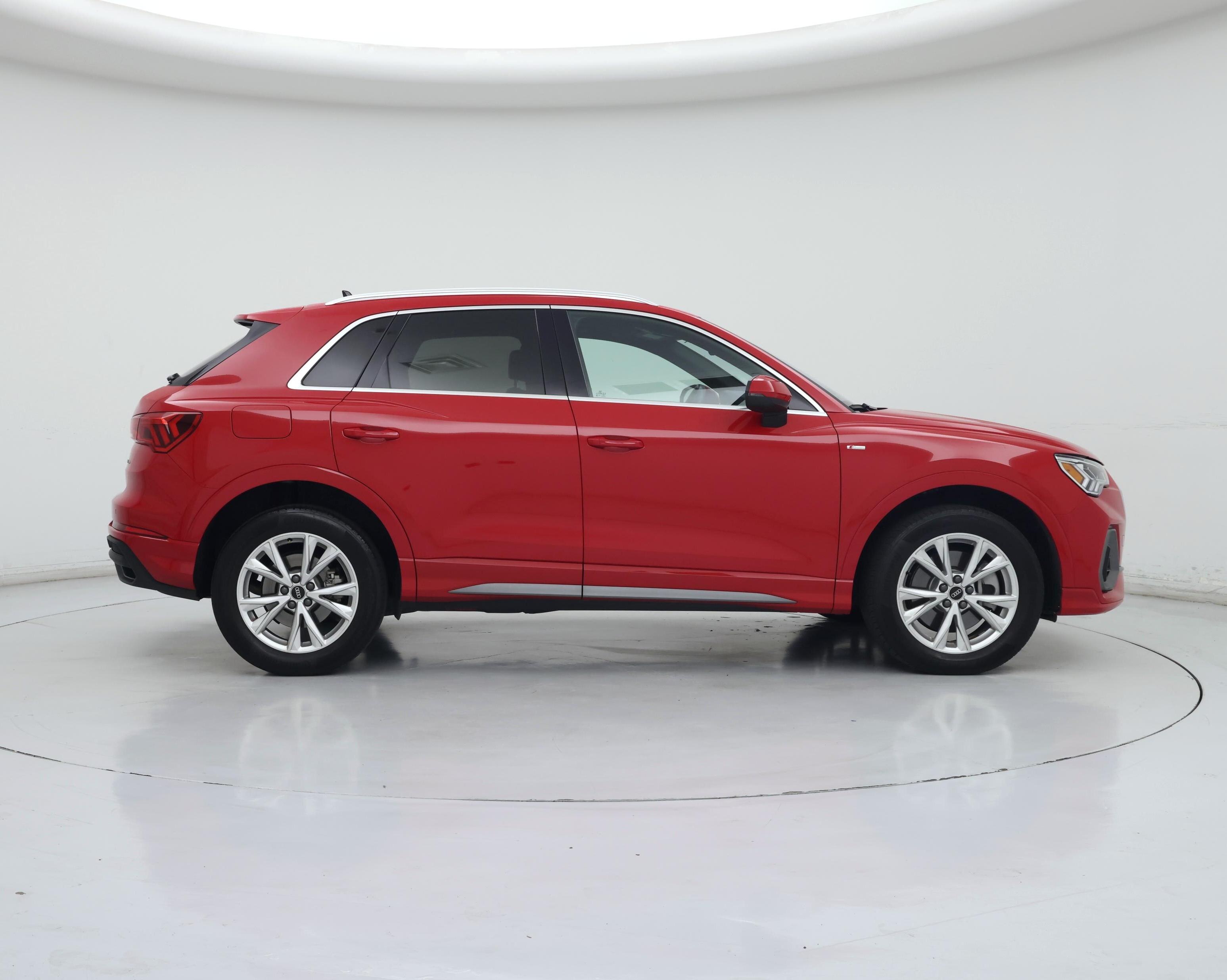 Thumbnail: 2023 Audi Q3 - 7