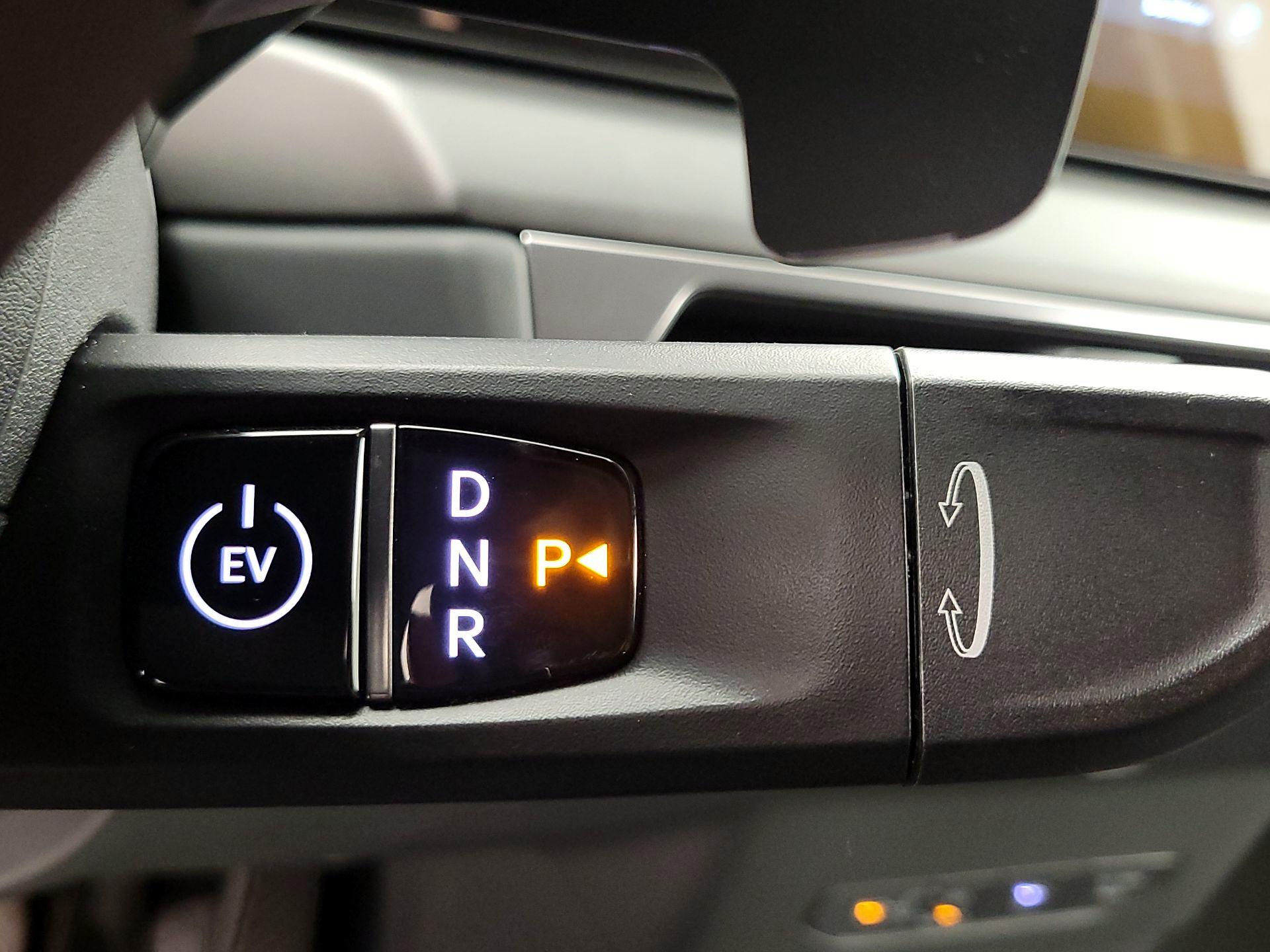 Thumbnail: 2024 Kia EV9 - 18
