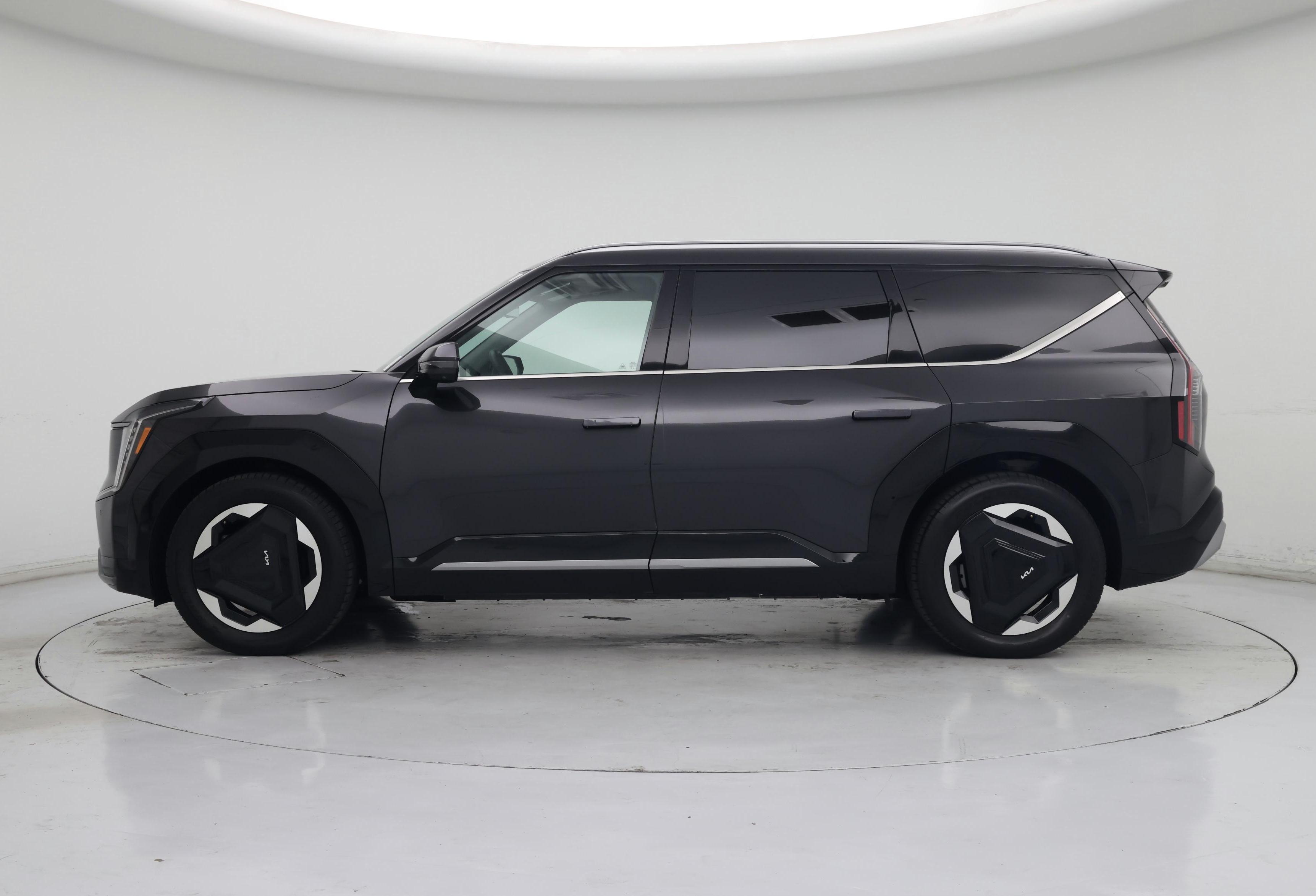 Thumbnail: 2024 Kia EV9 - 3
