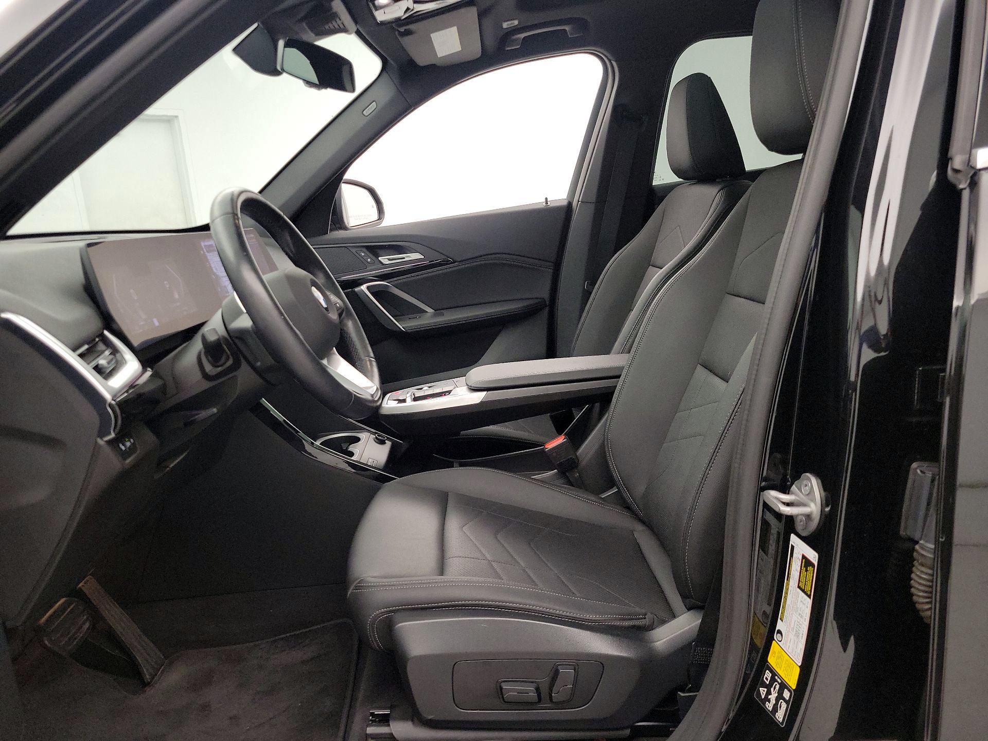 Thumbnail: 2023 BMW X1 - 11