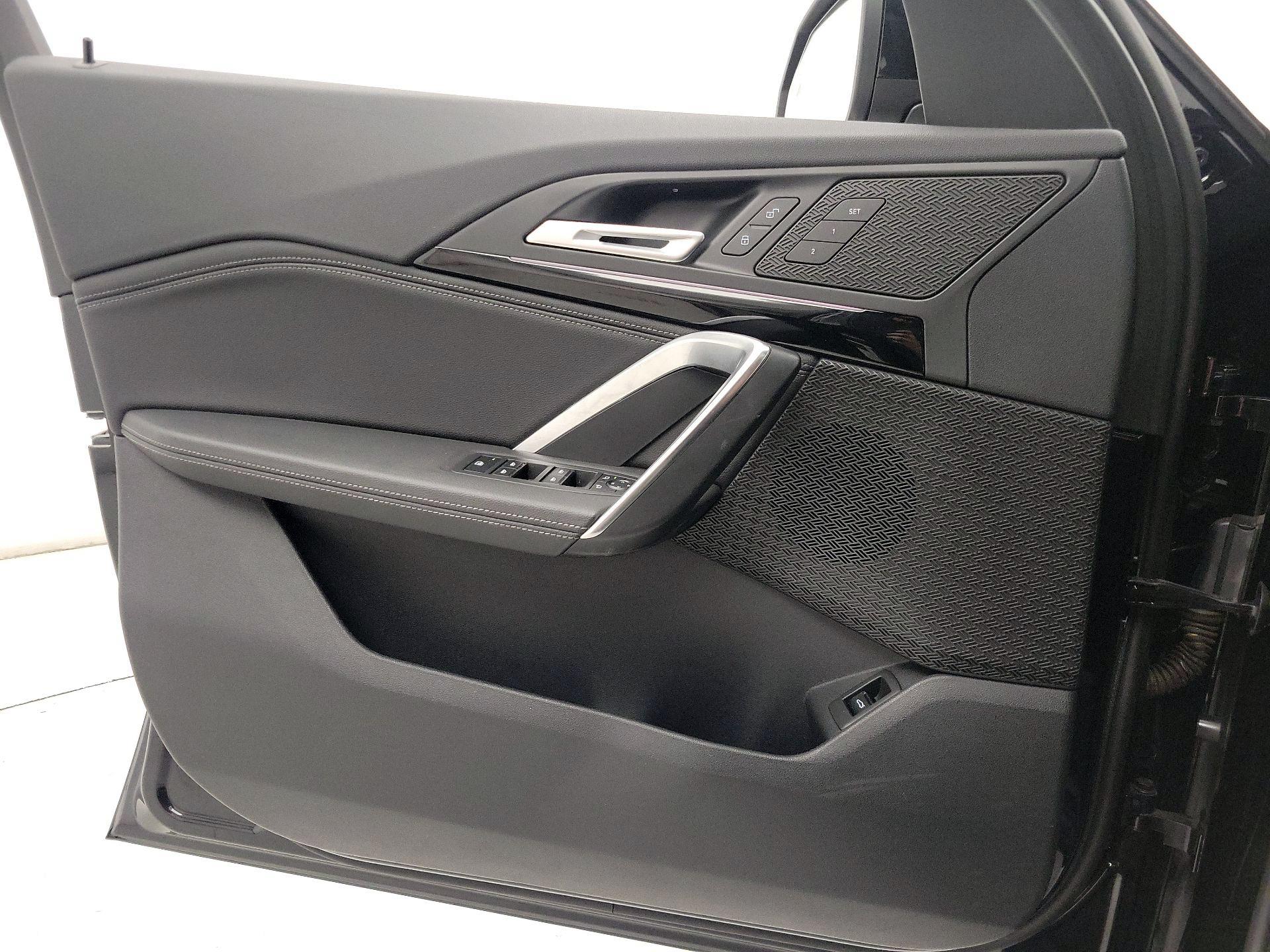 Thumbnail: 2023 BMW X1 - 12