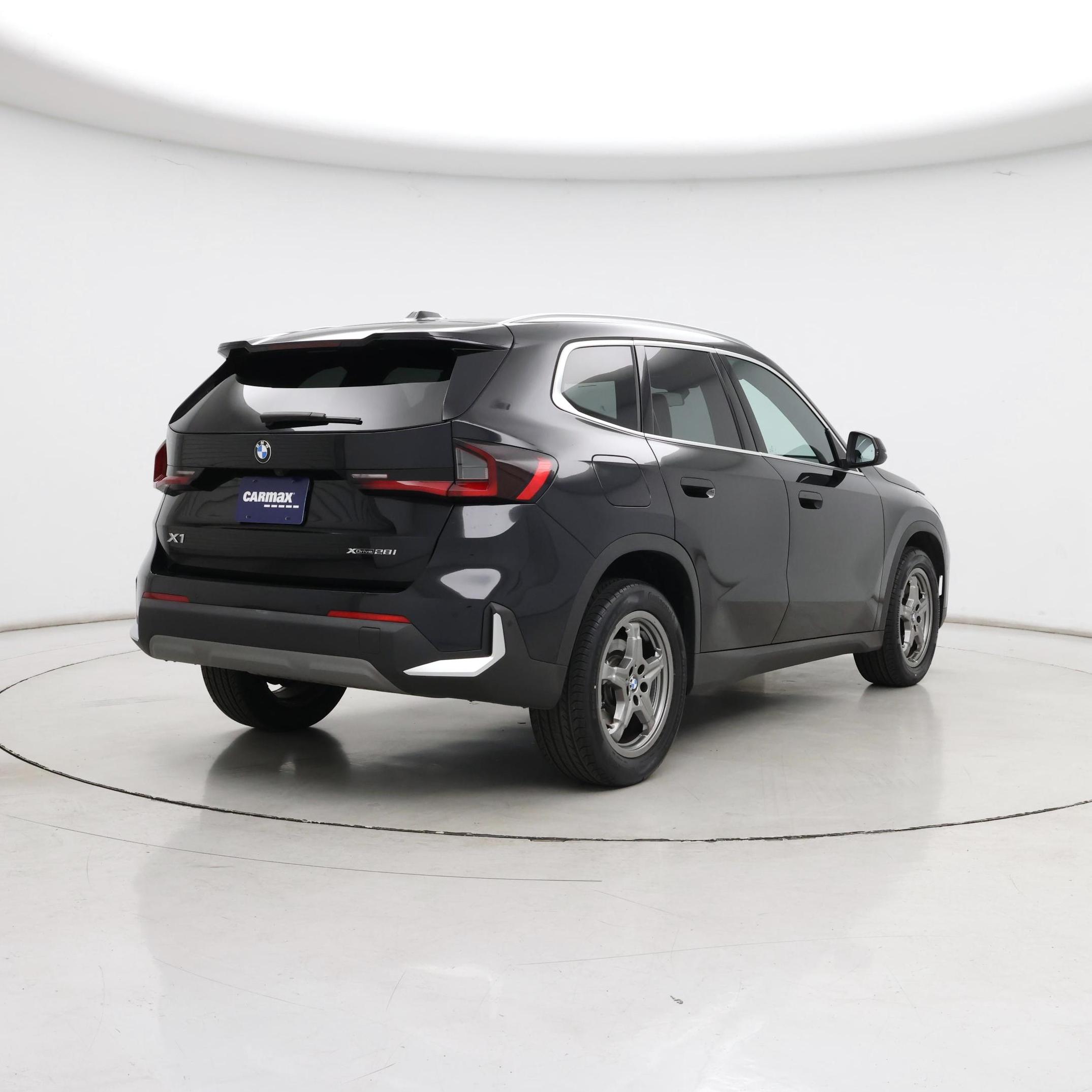 Thumbnail: 2023 BMW X1 - 8