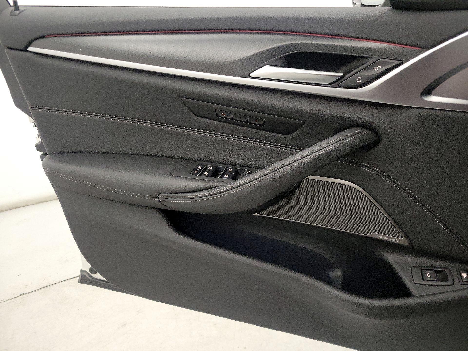 Thumbnail: 2022 BMW 5 Series - 12