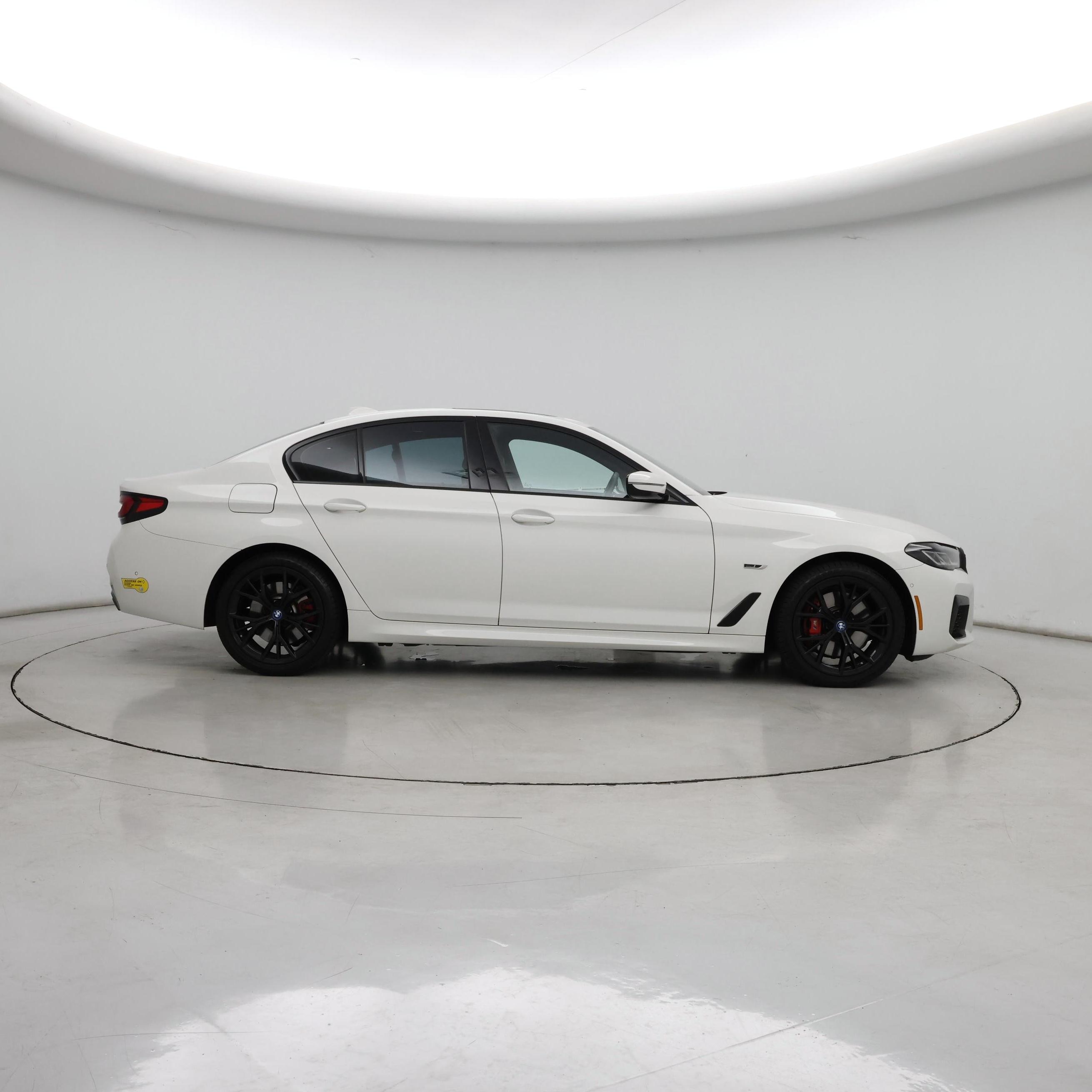 Thumbnail: 2022 BMW 5 Series - 7