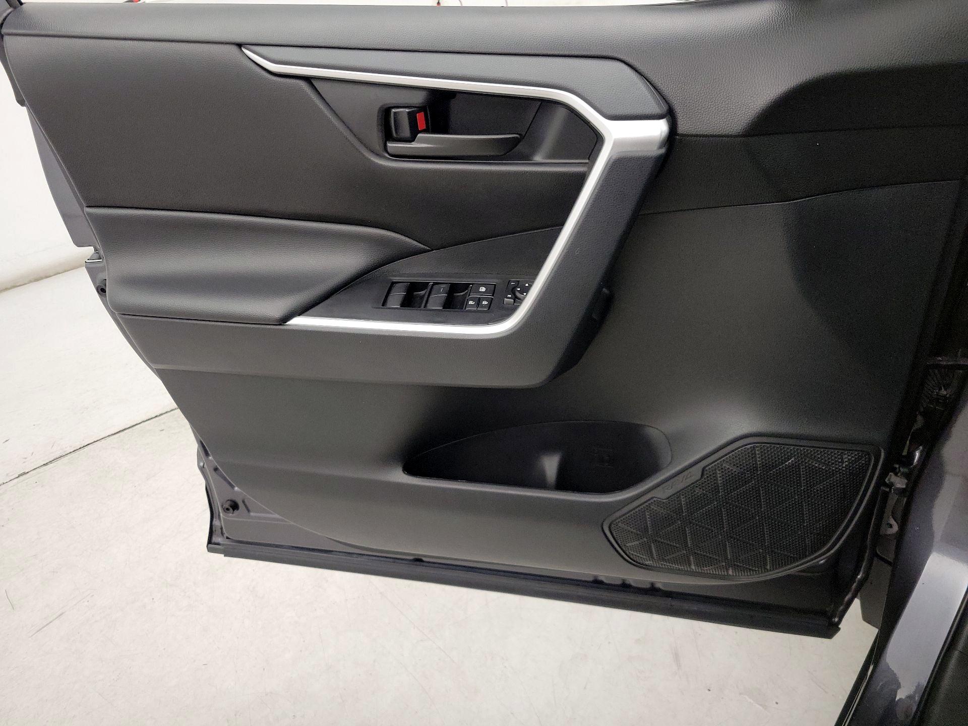 Thumbnail: 2023 Toyota RAV4 - 12