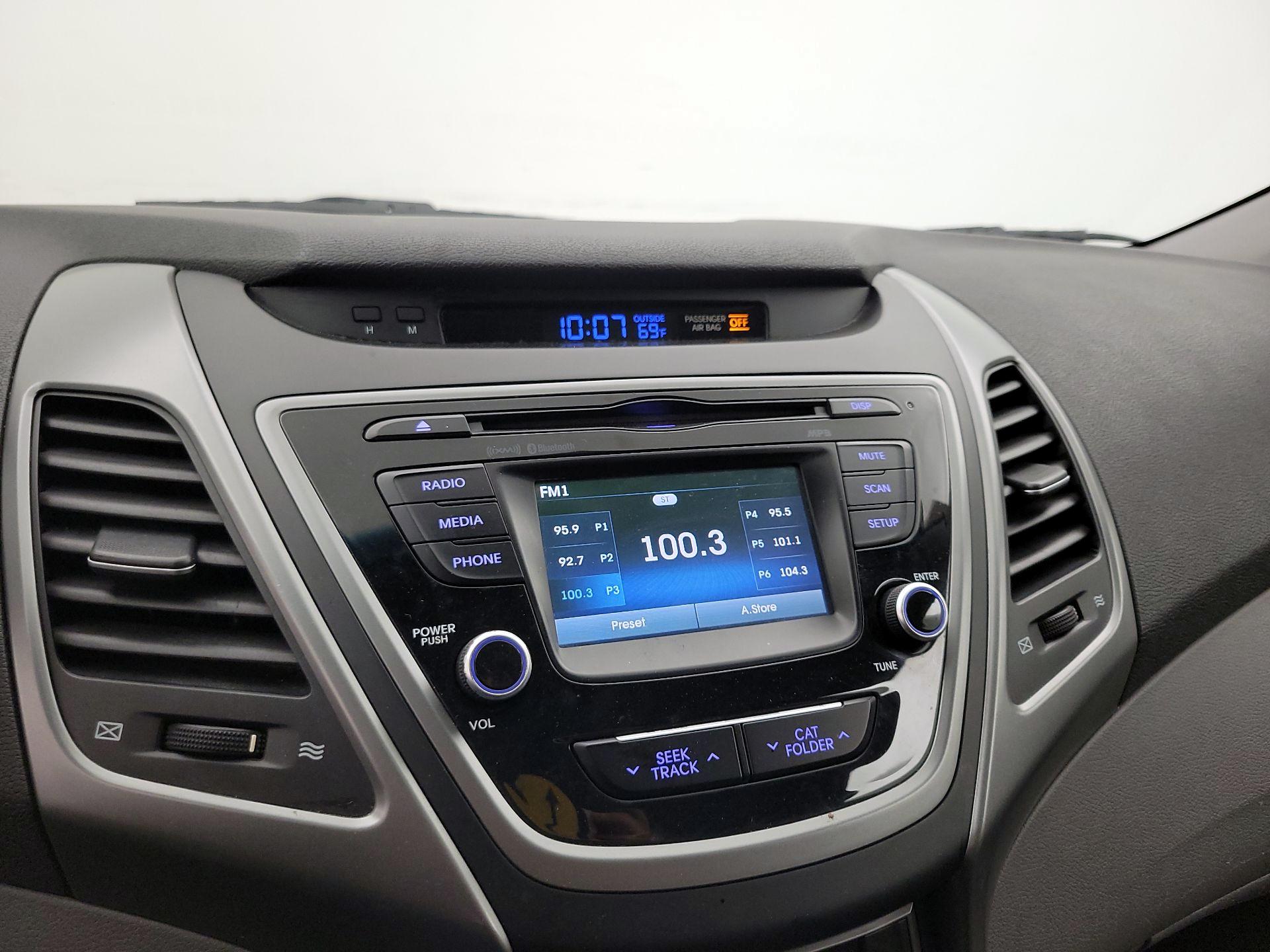 Thumbnail: 2015 Hyundai Elantra - 15