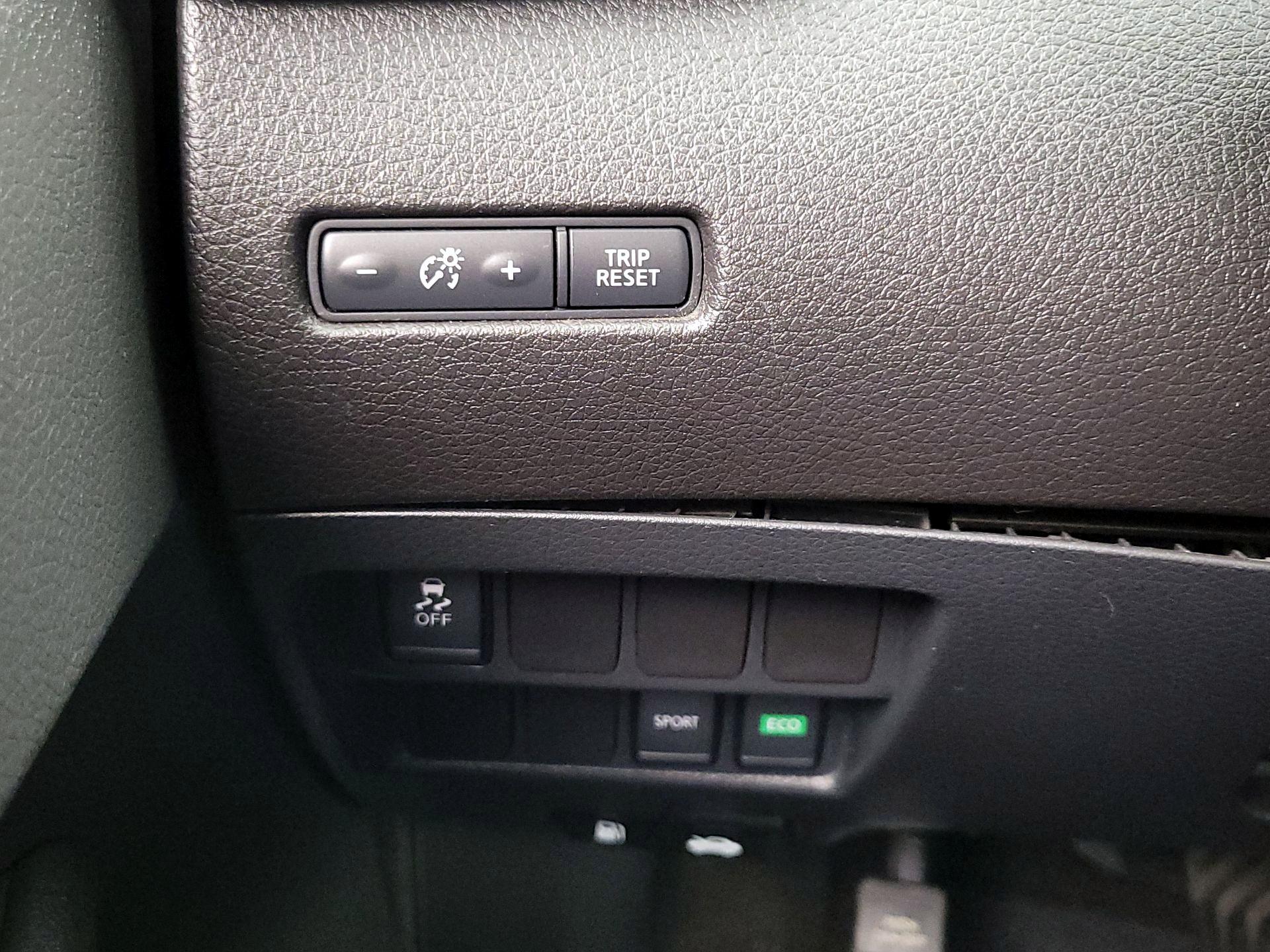 Thumbnail: 2017 Nissan Rogue - 13