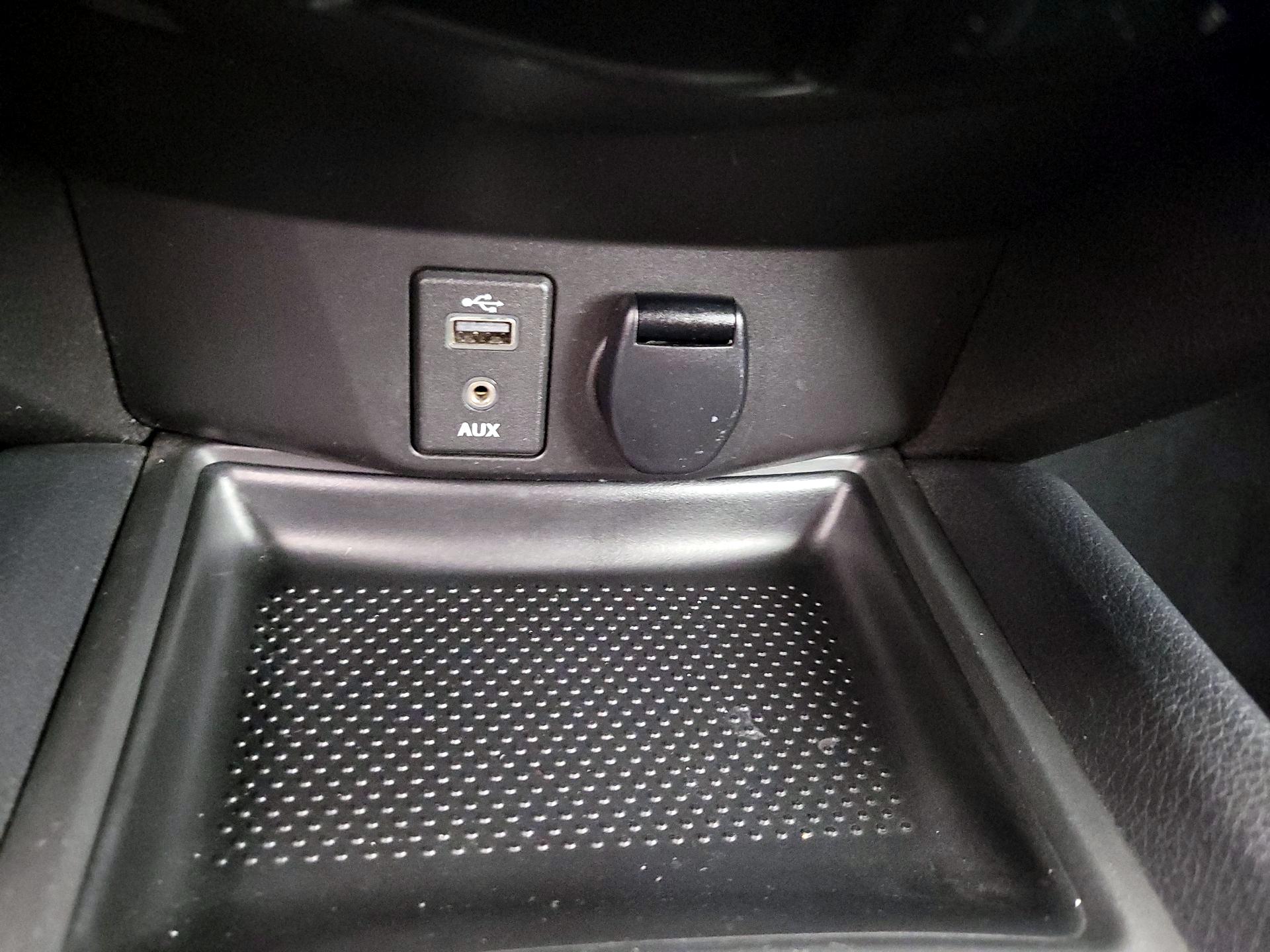 Thumbnail: 2017 Nissan Rogue - 18