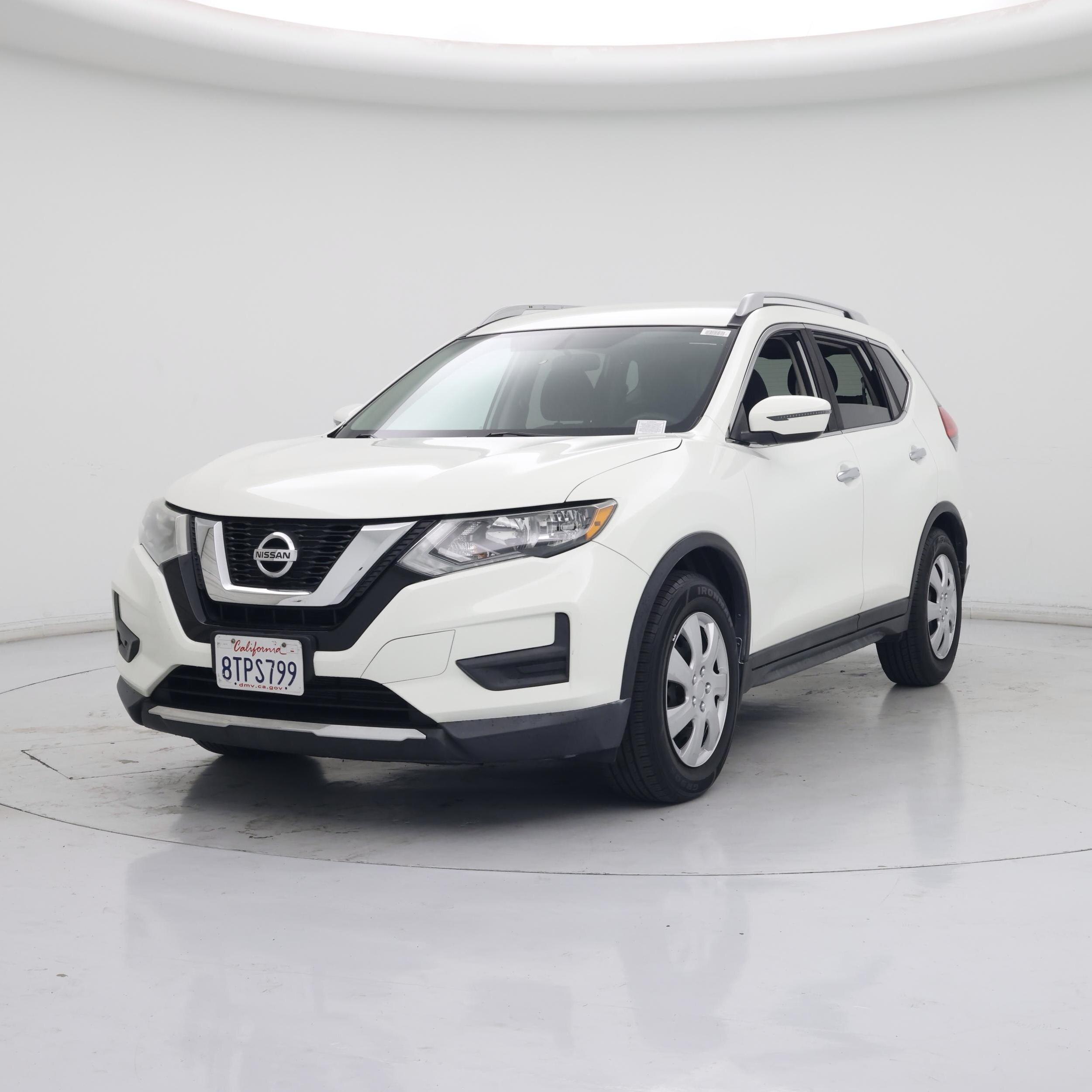 Thumbnail: 2017 Nissan Rogue - 4