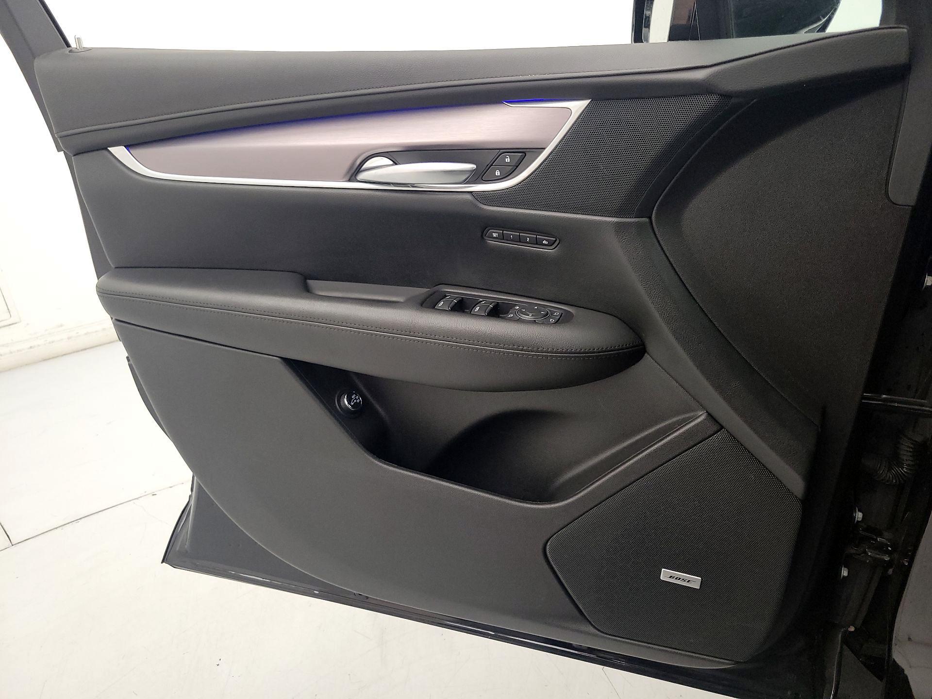 Thumbnail: 2019 Cadillac XT5 - 12