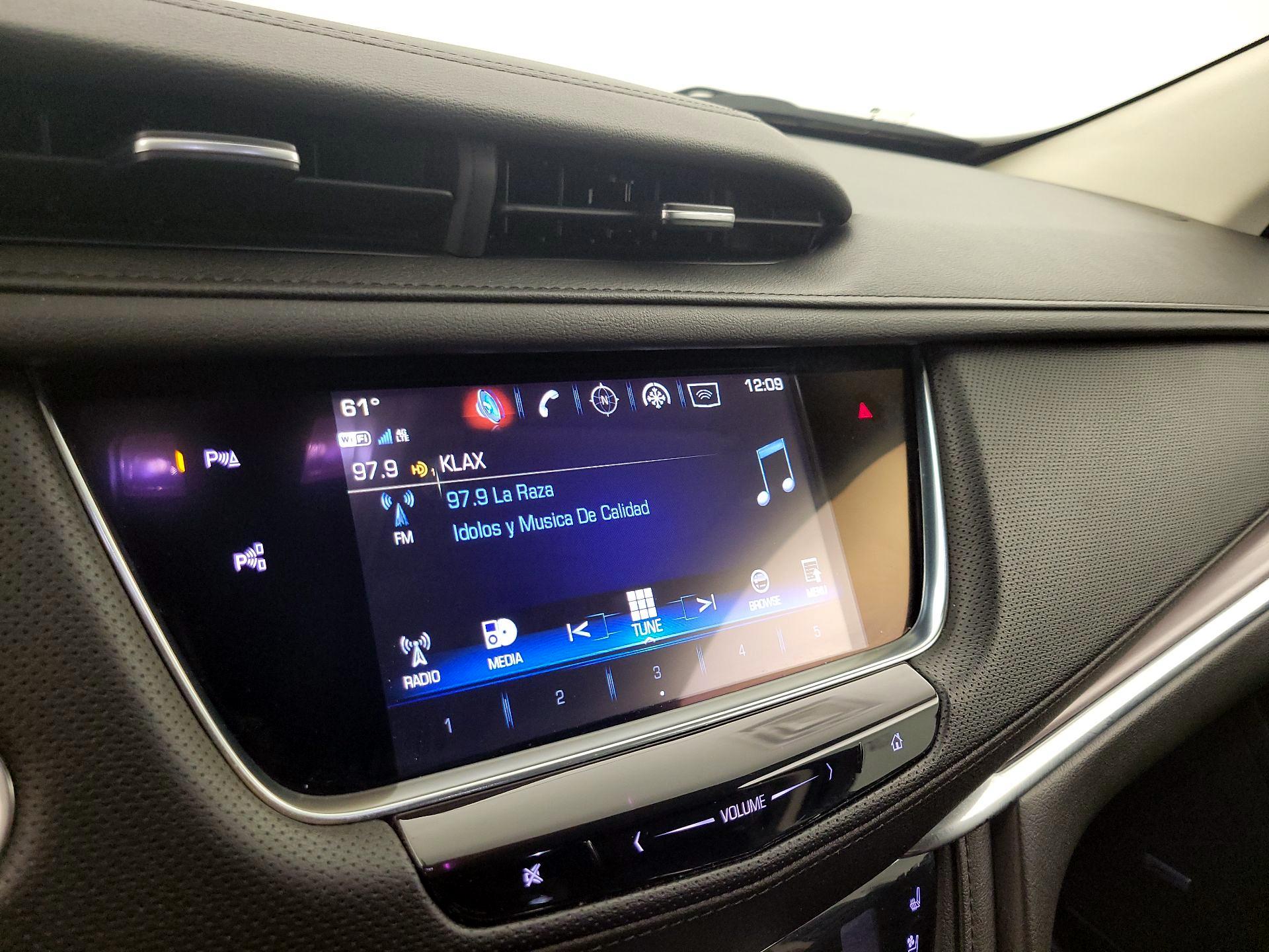Thumbnail: 2019 Cadillac XT5 - 16