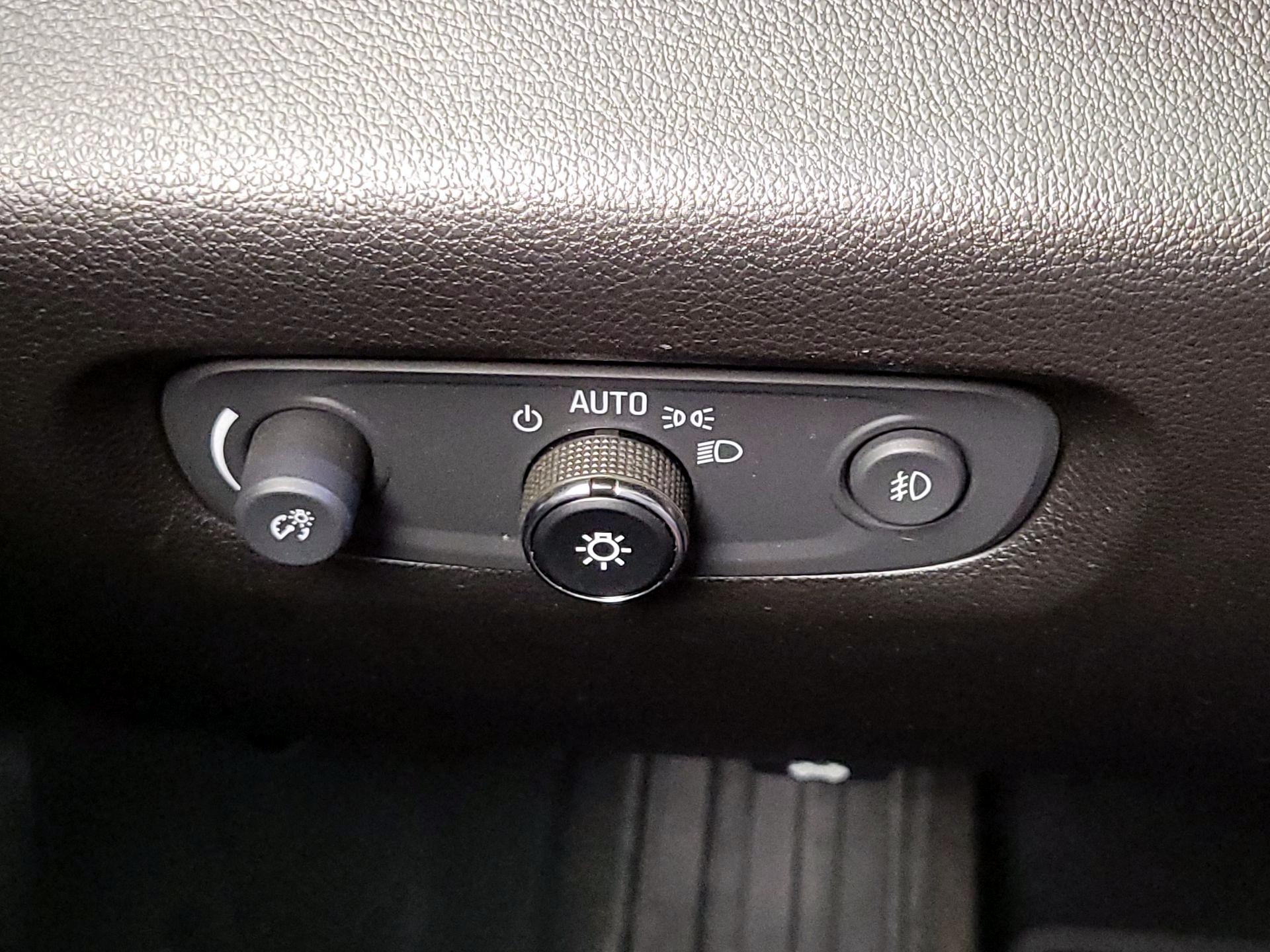 Thumbnail: 2019 Chevrolet Traverse - 13