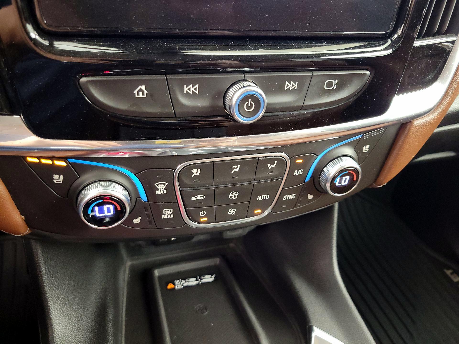 Thumbnail: 2019 Chevrolet Traverse - 17