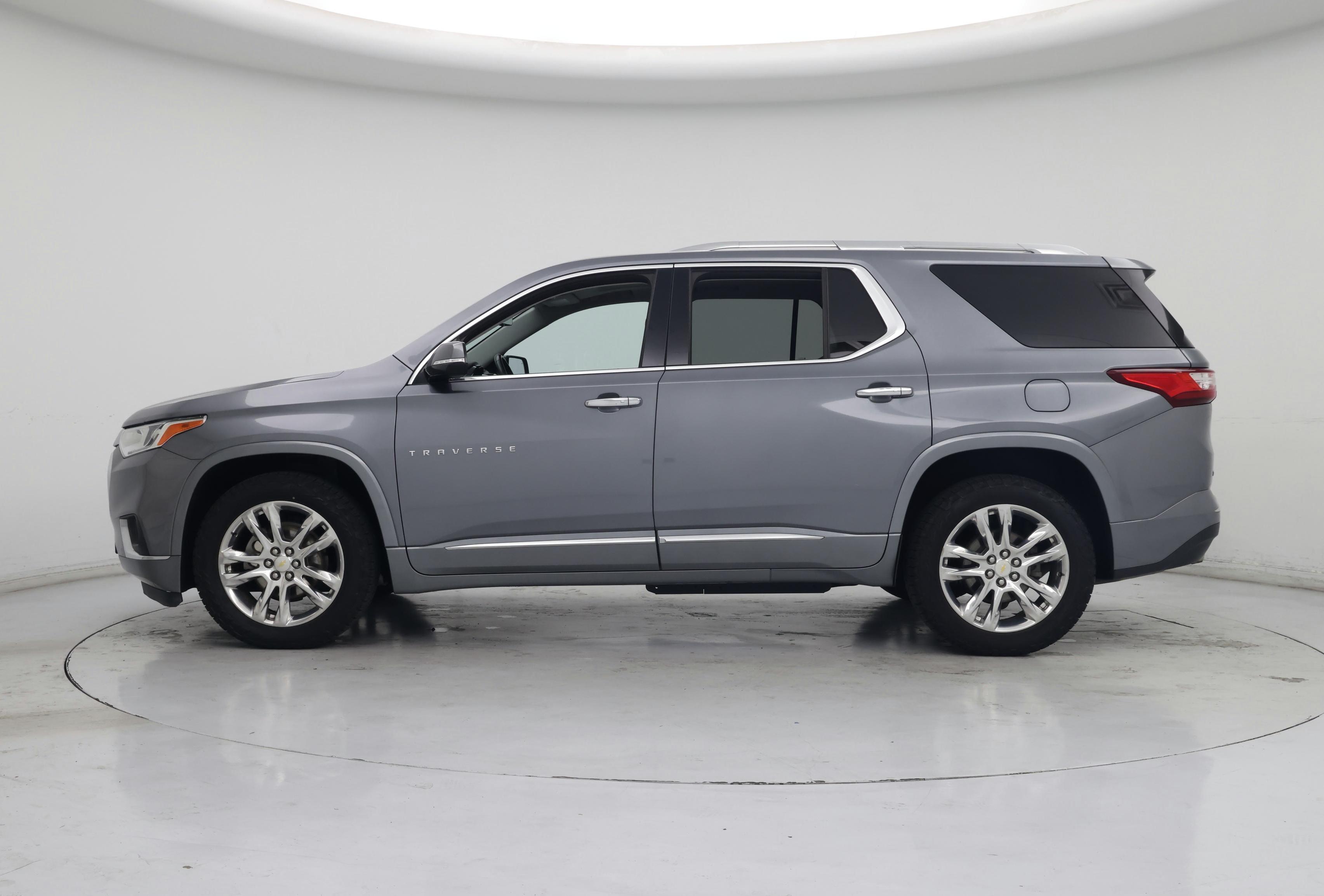 Thumbnail: 2019 Chevrolet Traverse - 3