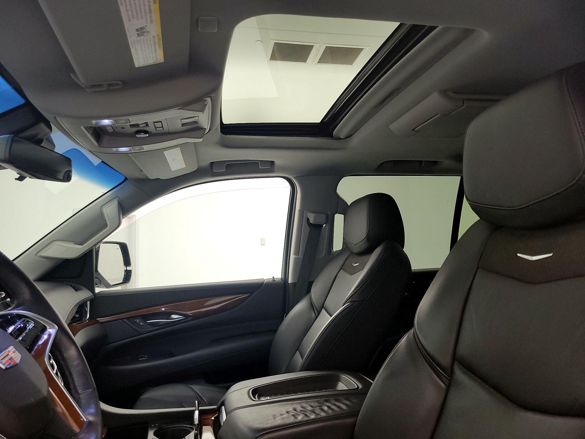 Thumbnail: 2018 Cadillac Escalade - 19