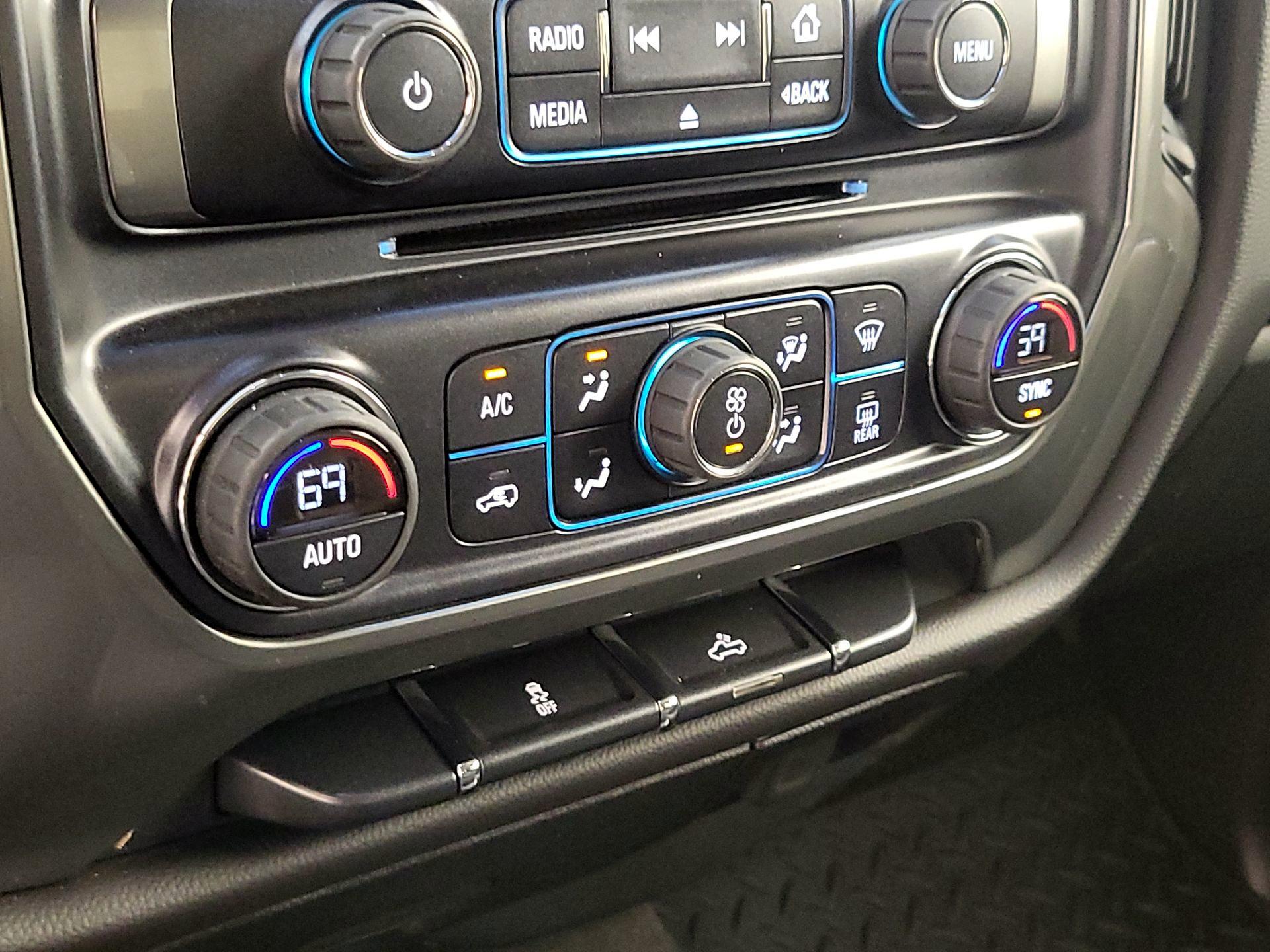 Thumbnail: 2016 Chevrolet Silverado 1500 - 16