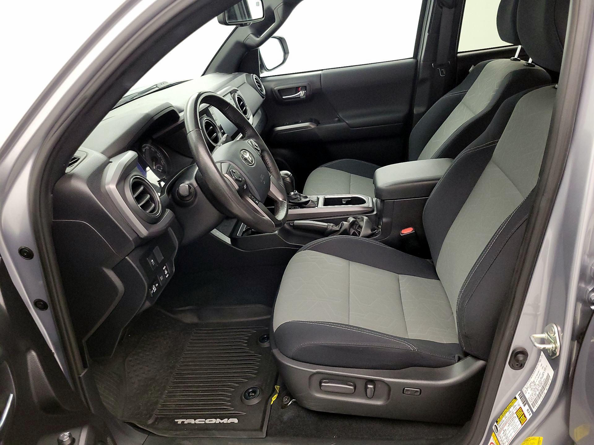 Thumbnail: 2020 Toyota Tacoma - 11
