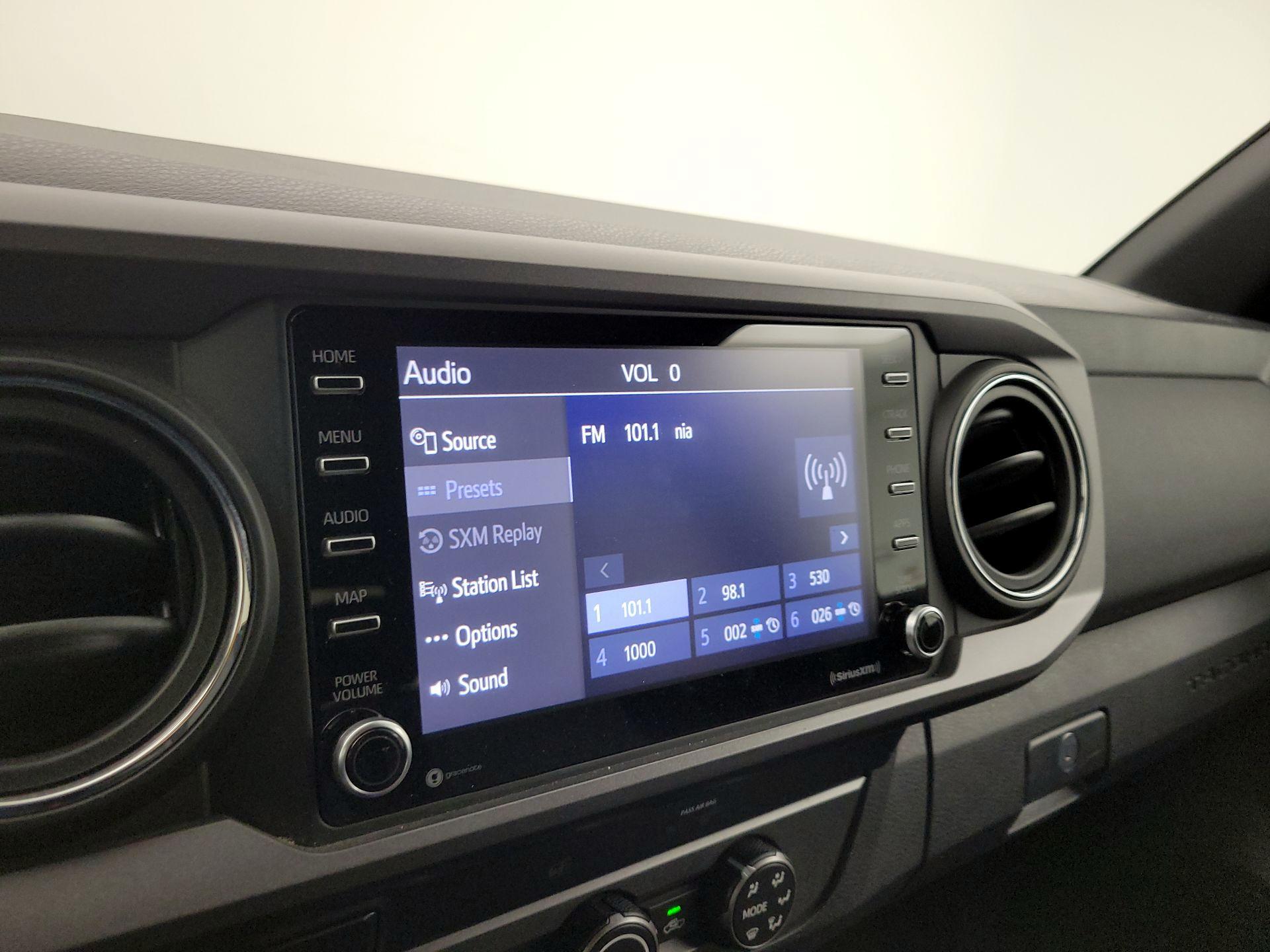 Thumbnail: 2020 Toyota Tacoma - 15