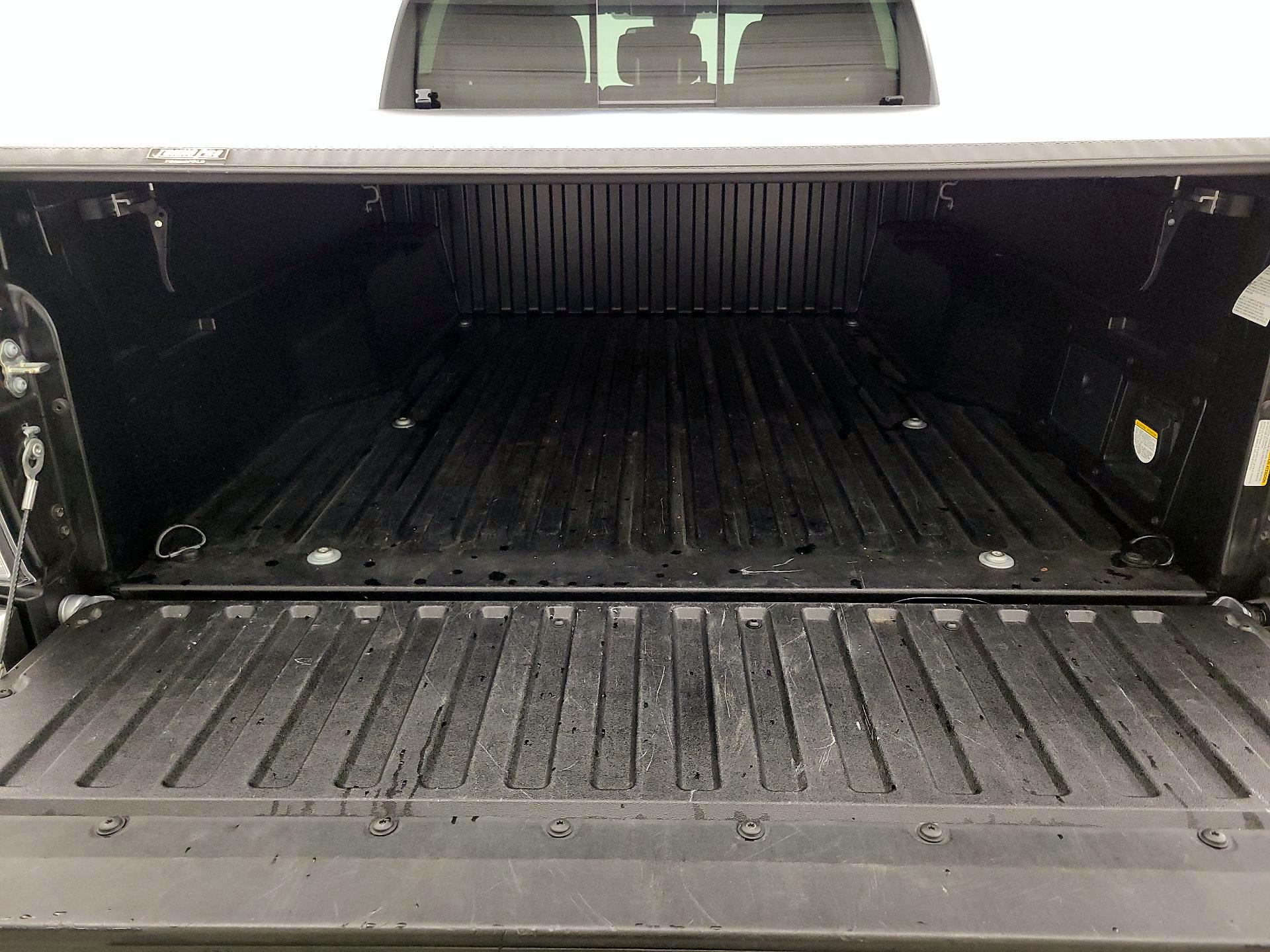 Thumbnail: 2020 Toyota Tacoma - 20