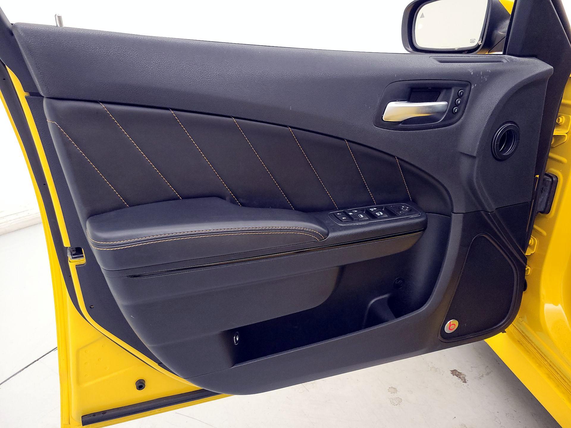 Thumbnail: 2017 Dodge Charger - 12