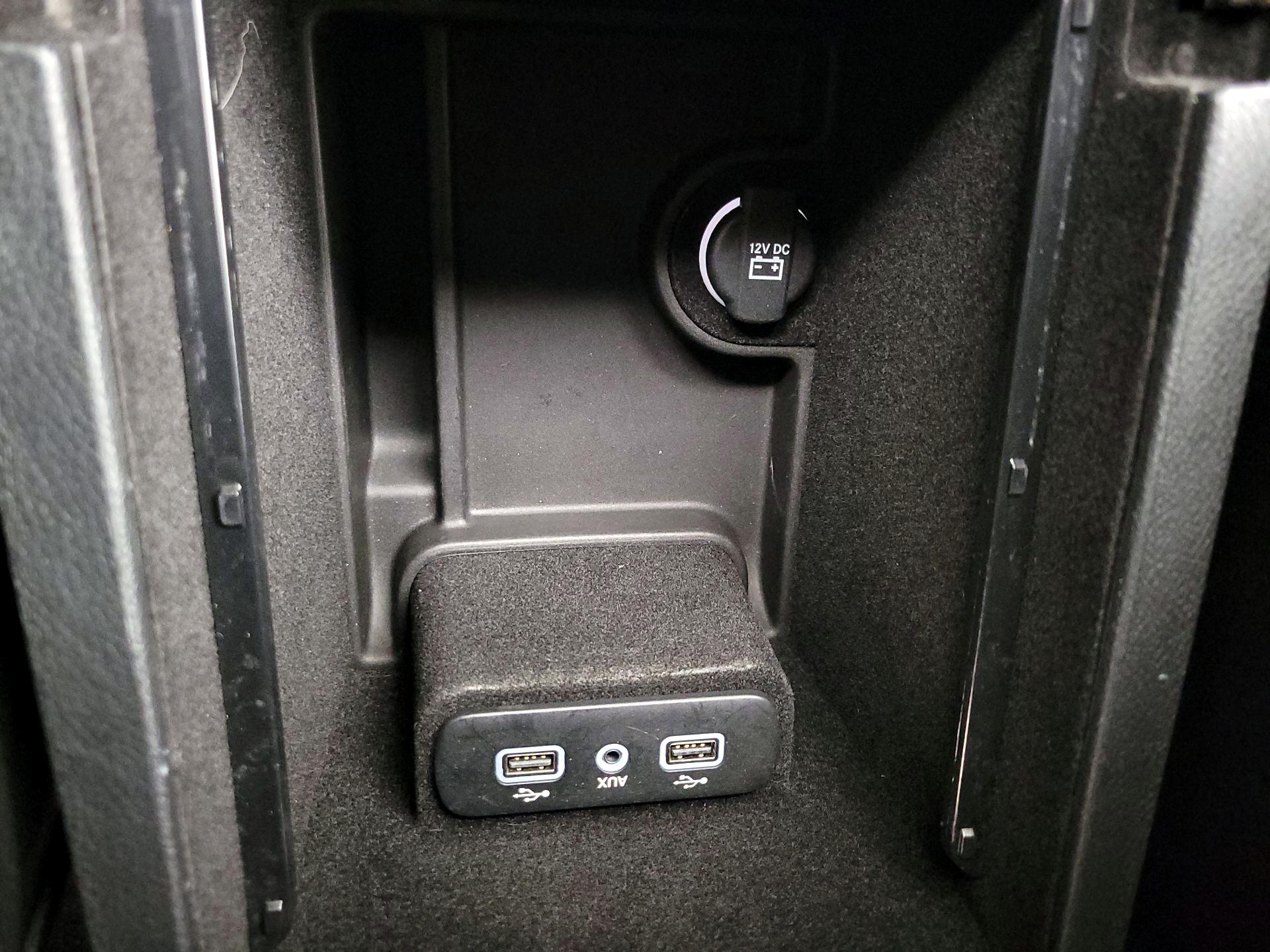 Thumbnail: 2017 Dodge Charger - 19