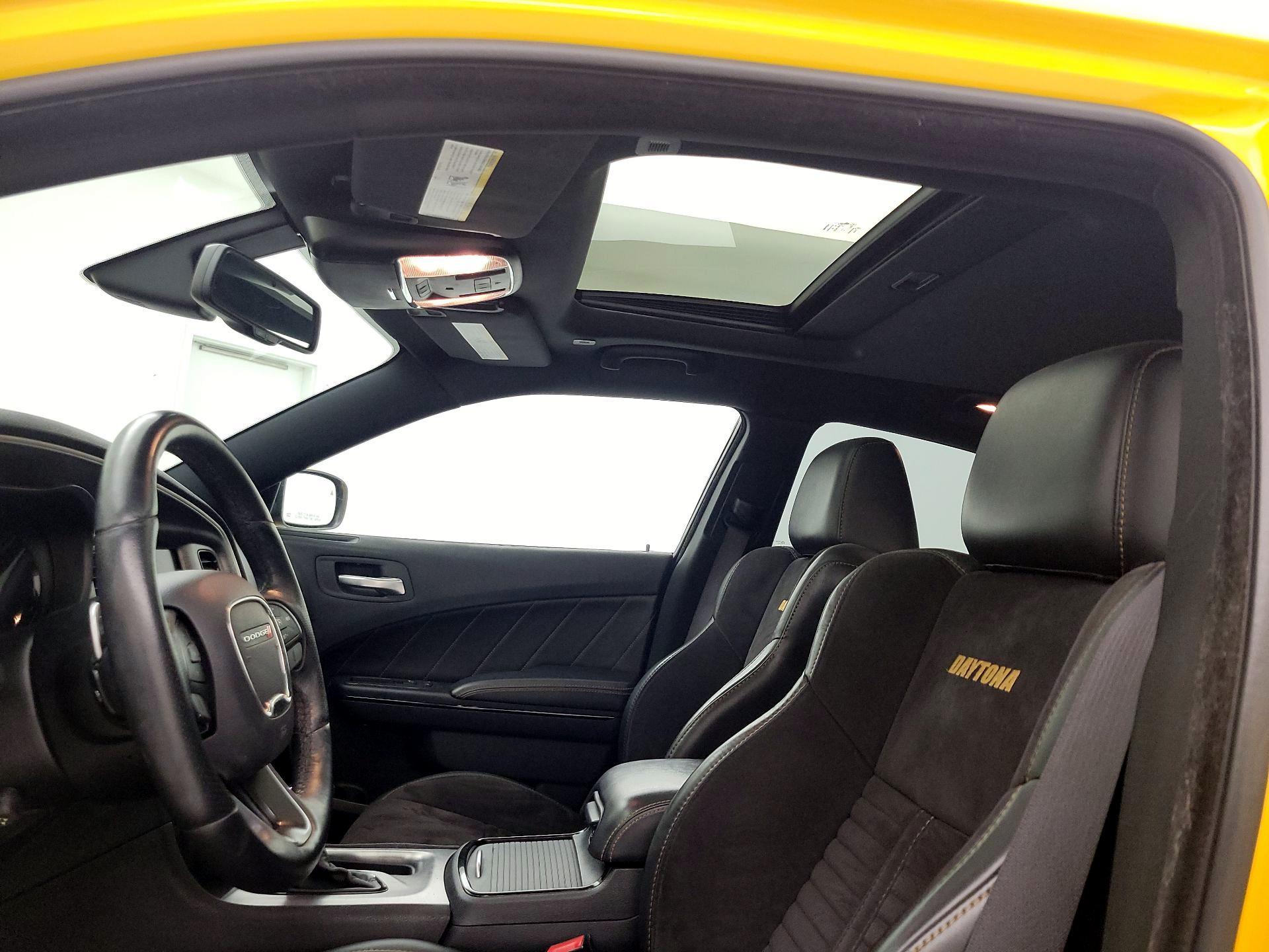 Thumbnail: 2017 Dodge Charger - 20