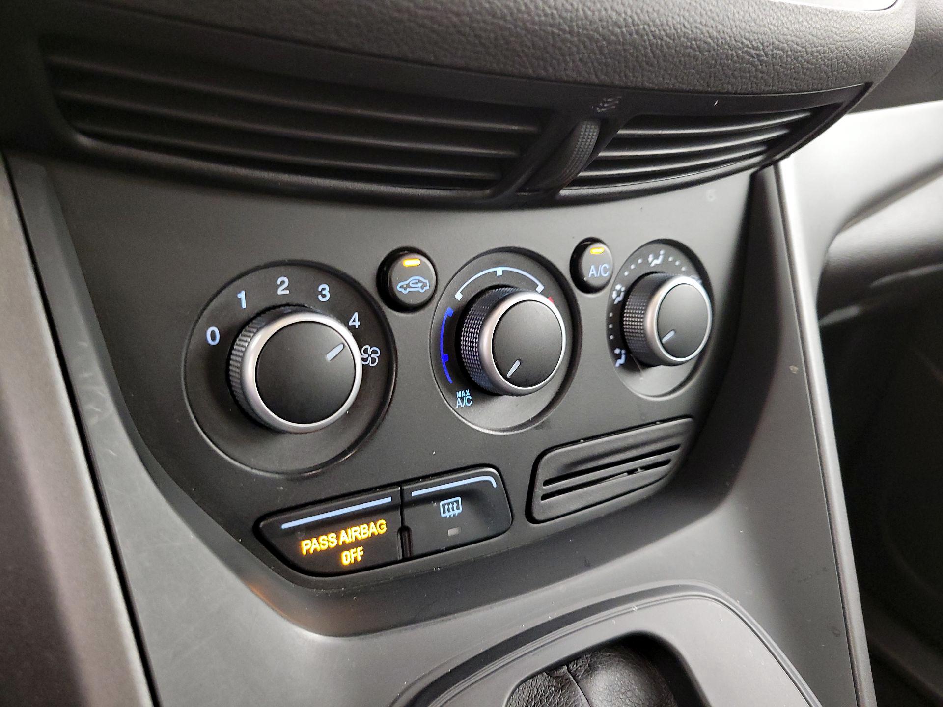 Thumbnail: 2015 Ford Escape - 16