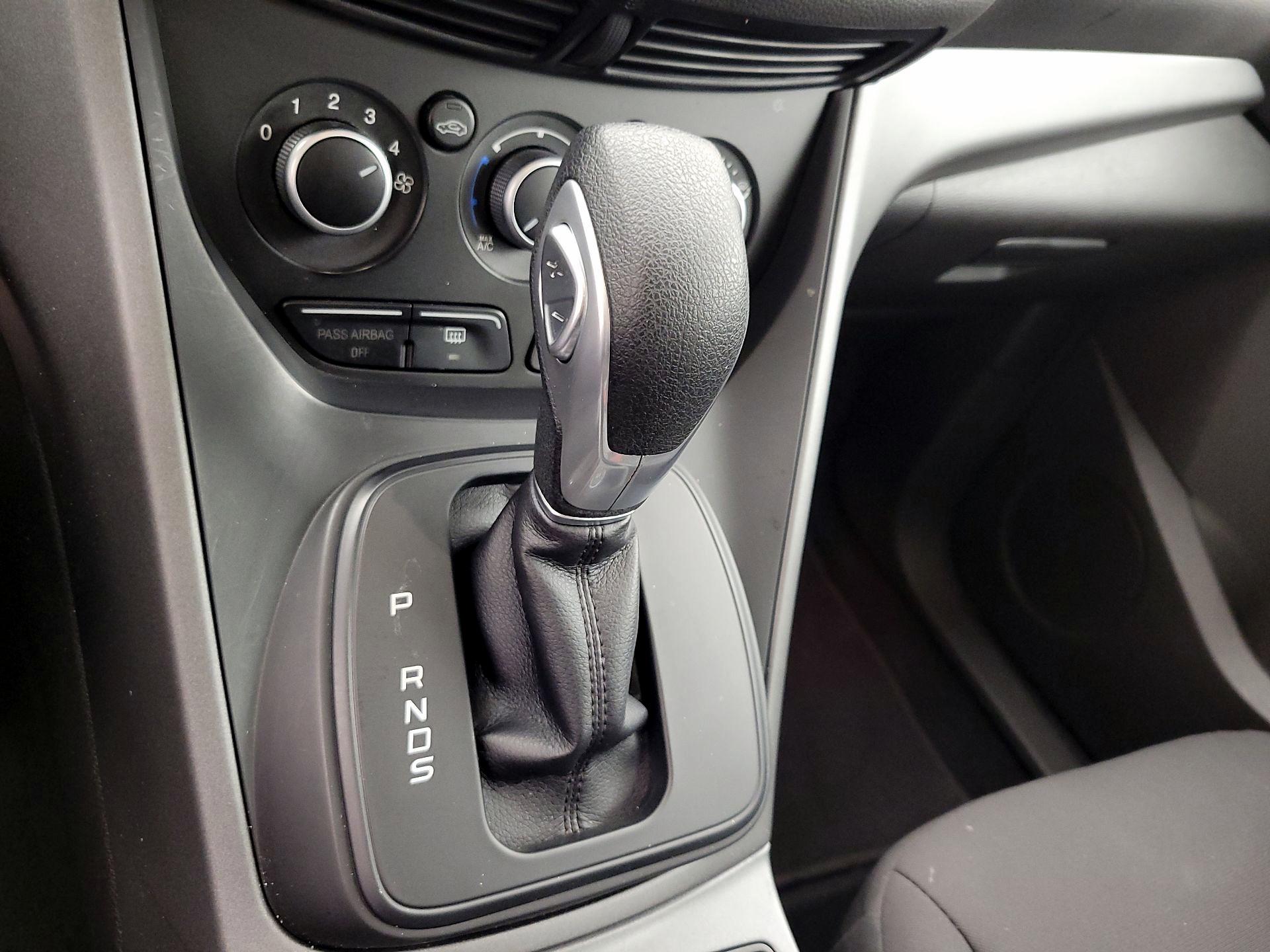 Thumbnail: 2015 Ford Escape - 17