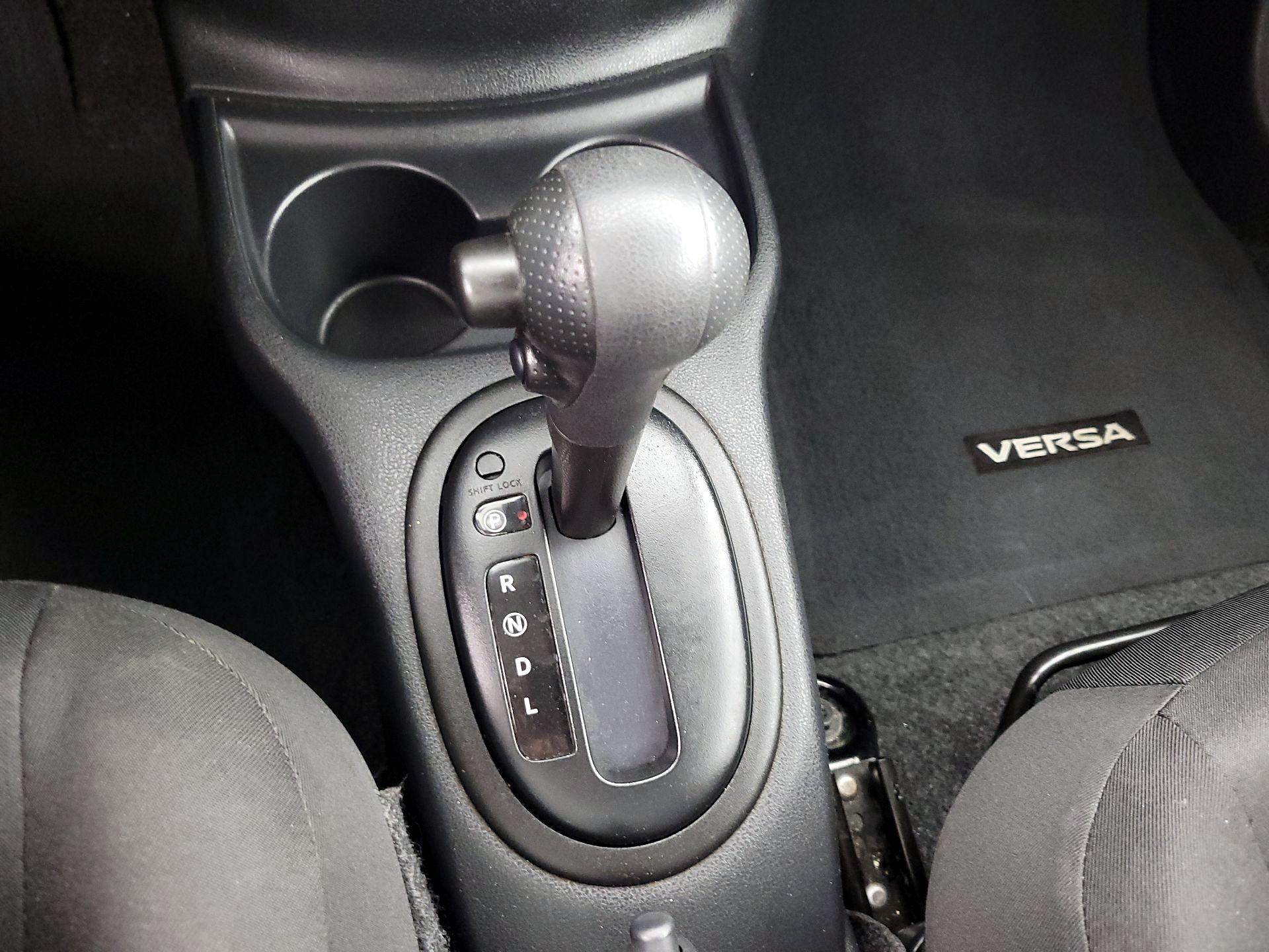 Thumbnail: 2016 Nissan Versa - 16