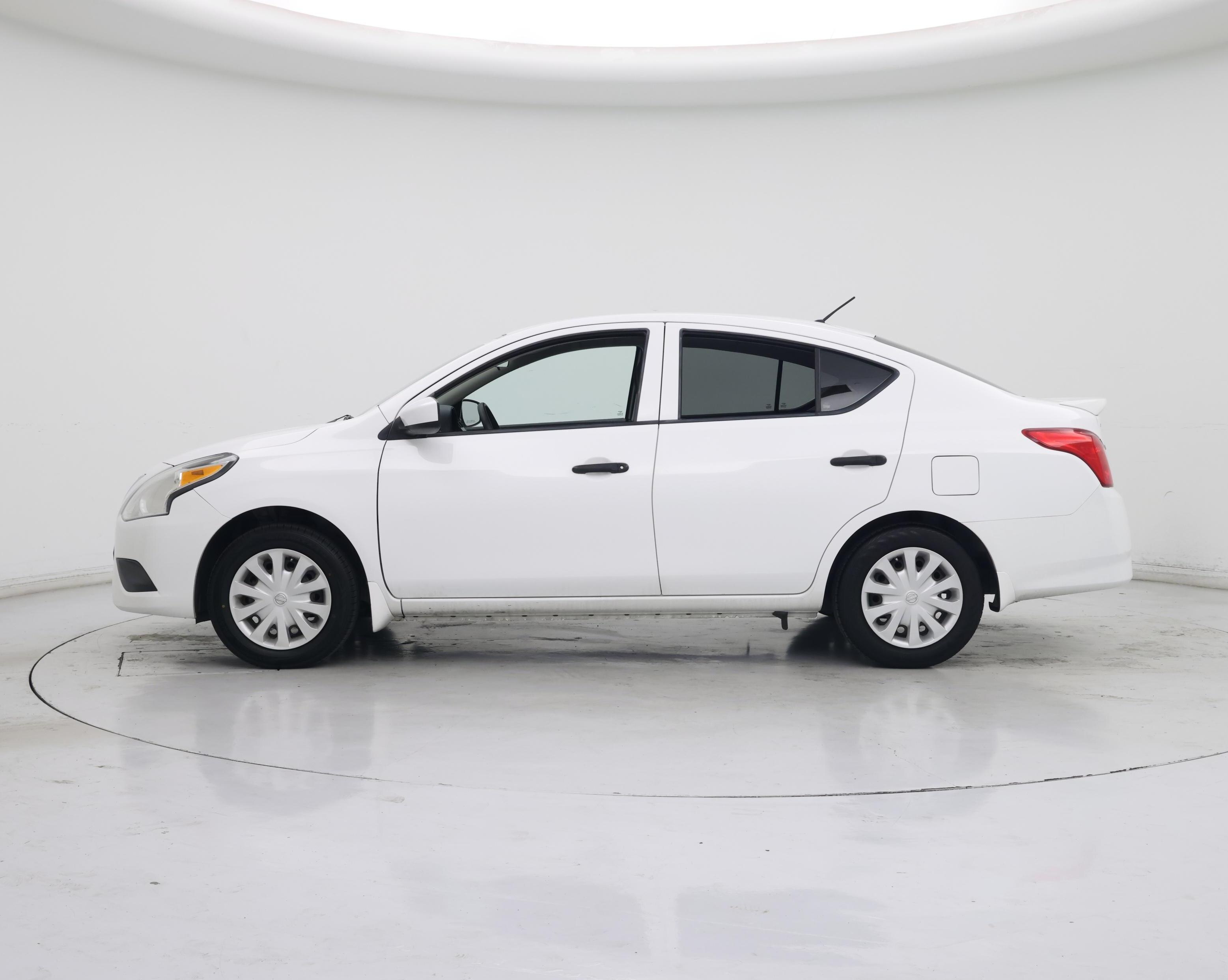 Thumbnail: 2016 Nissan Versa - 3