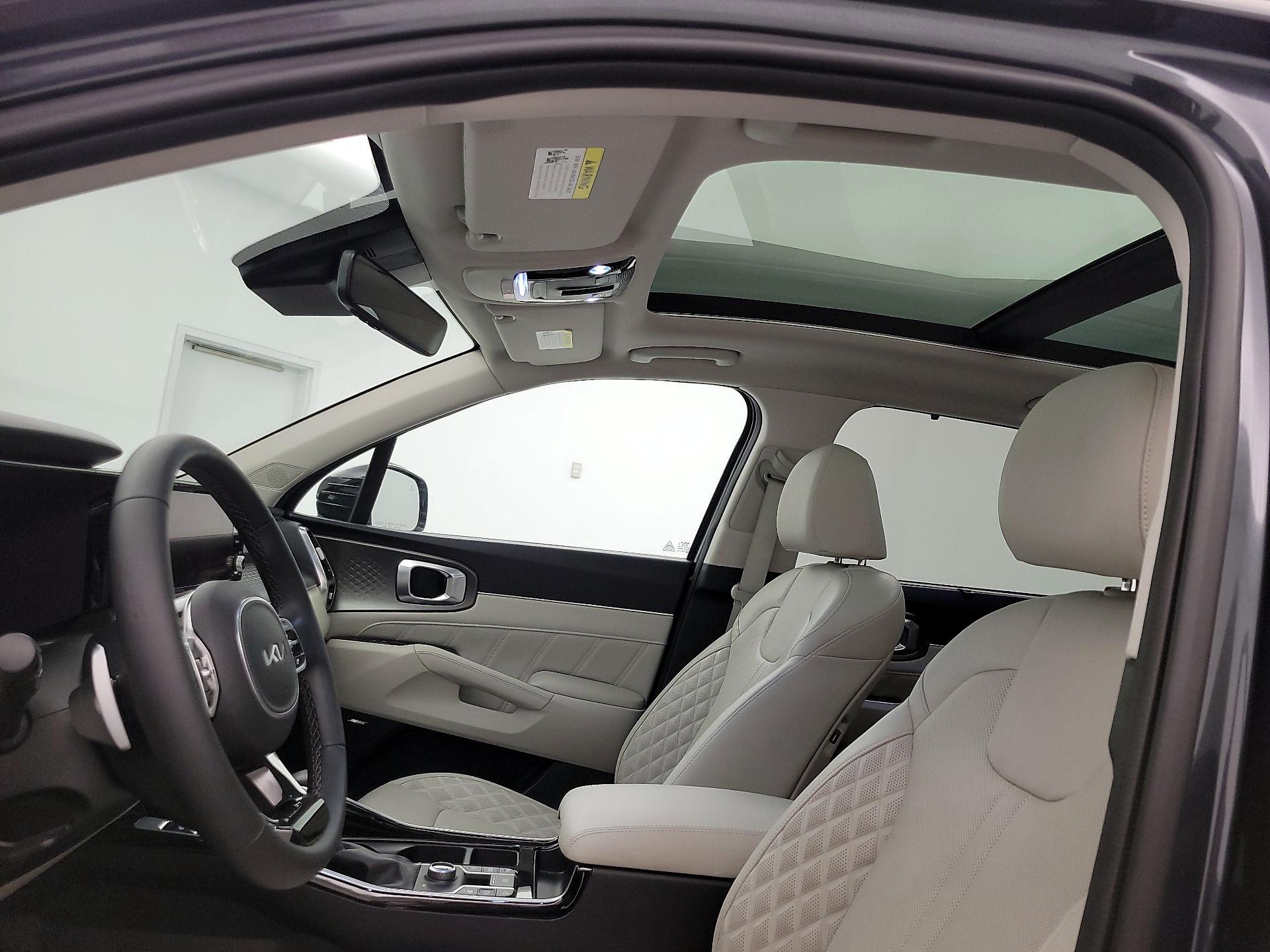 Thumbnail: 2023 Kia Sorento - 20