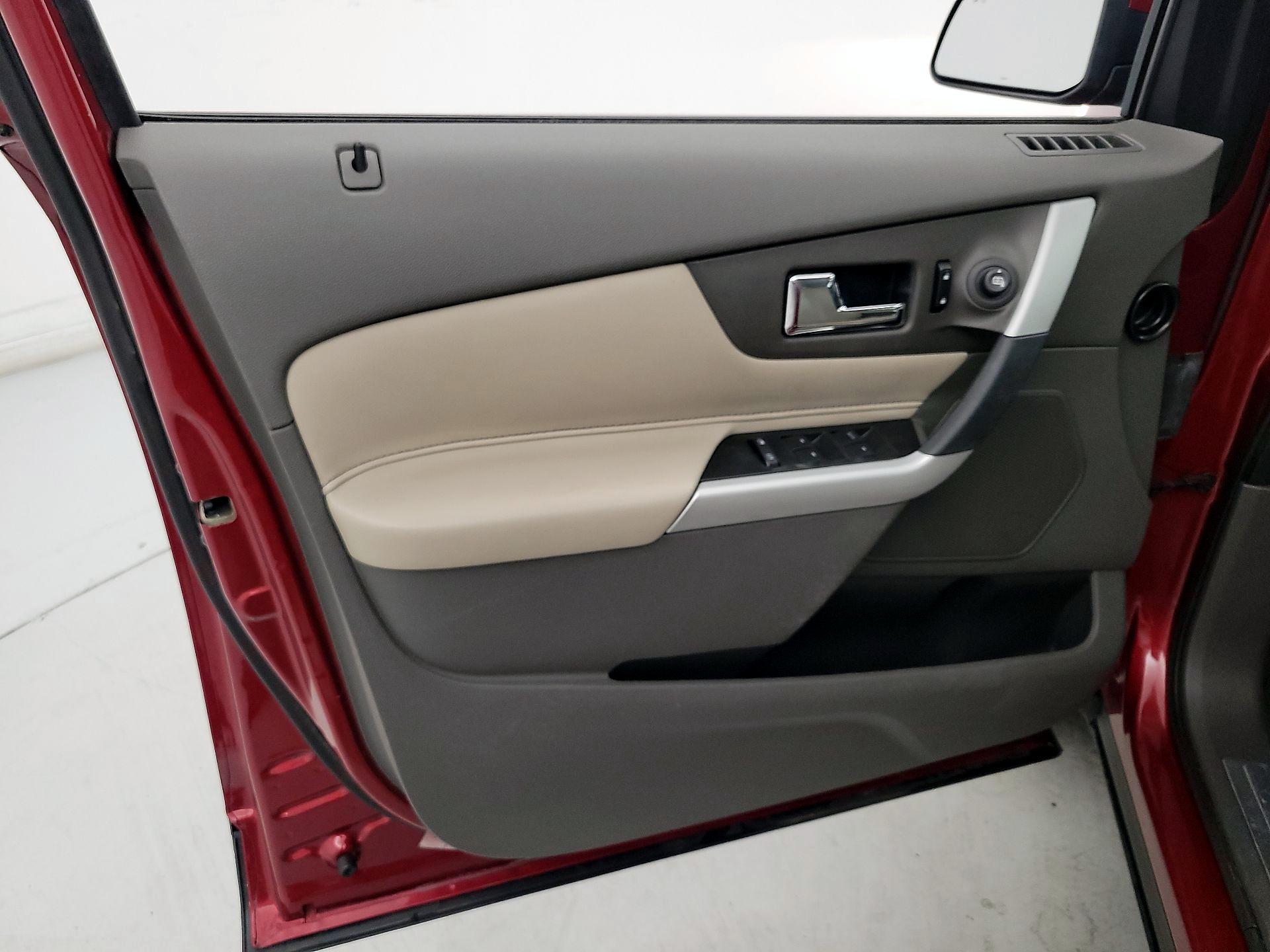 Thumbnail: 2014 Ford Edge - 12