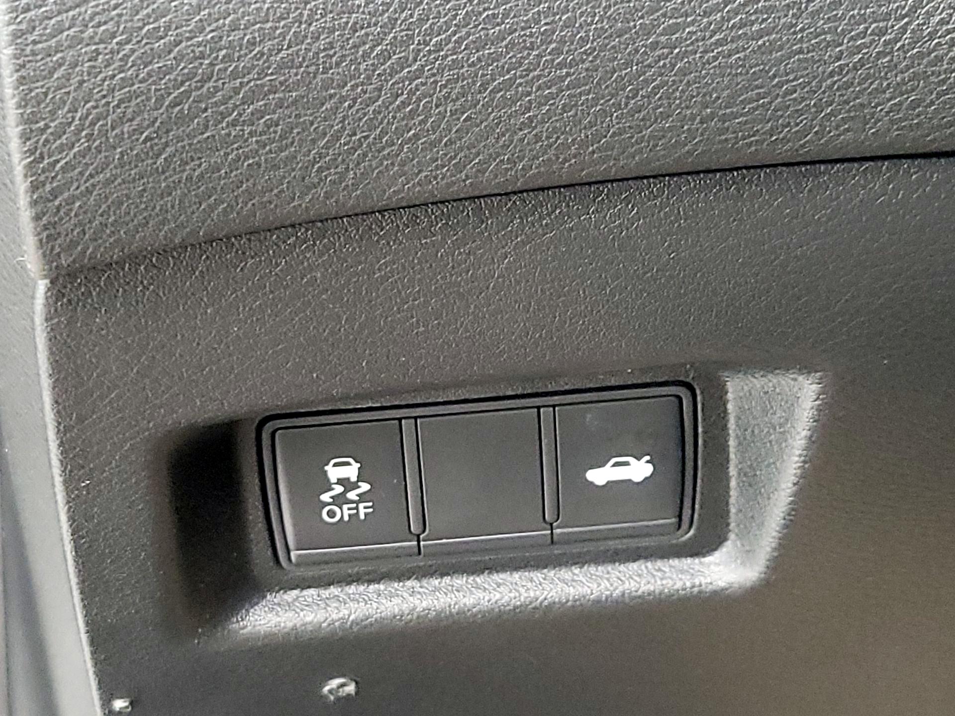 Thumbnail: 2017 INFINITI Q50 - 13