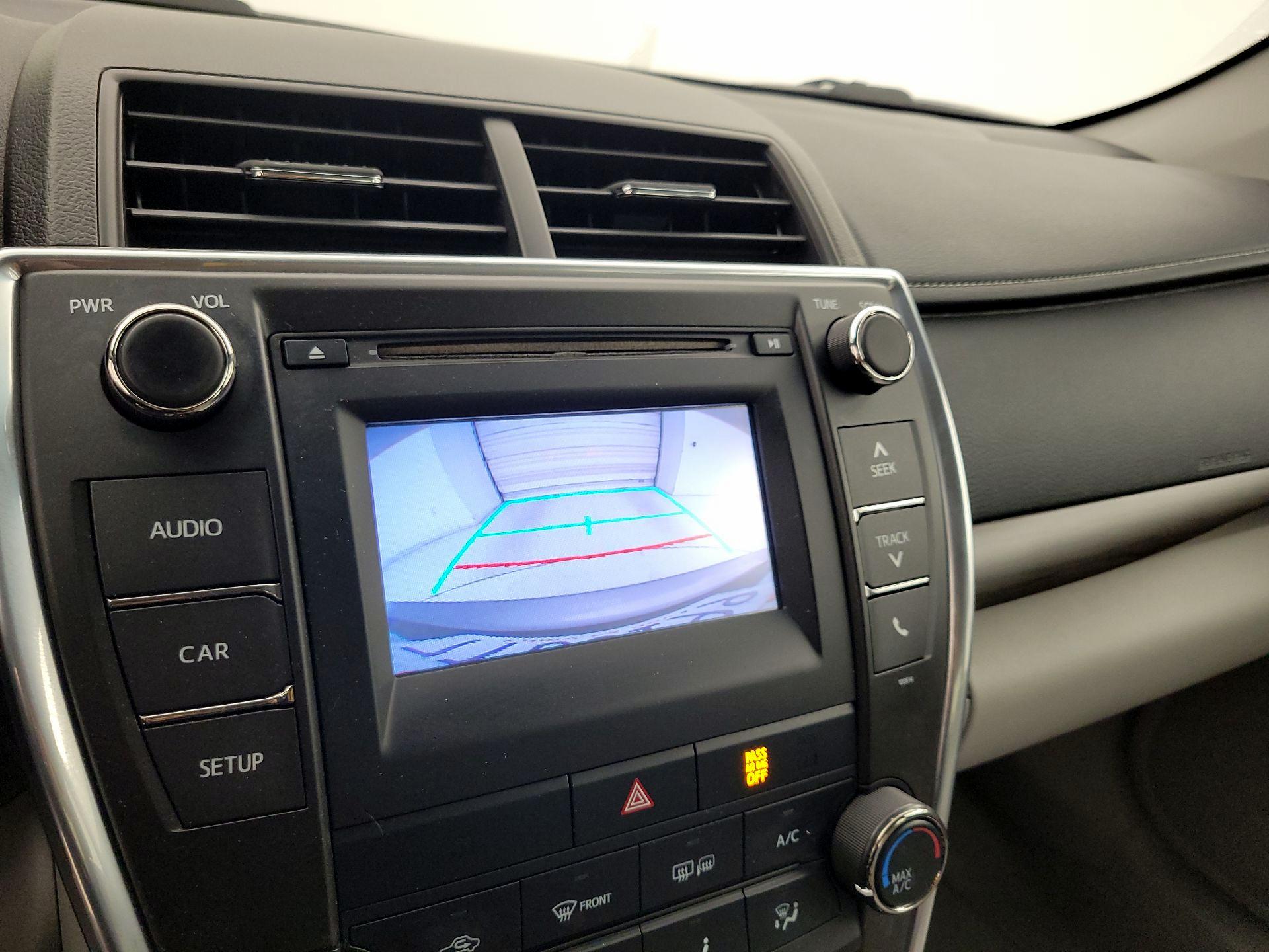 Thumbnail: 2016 Toyota Camry - 14