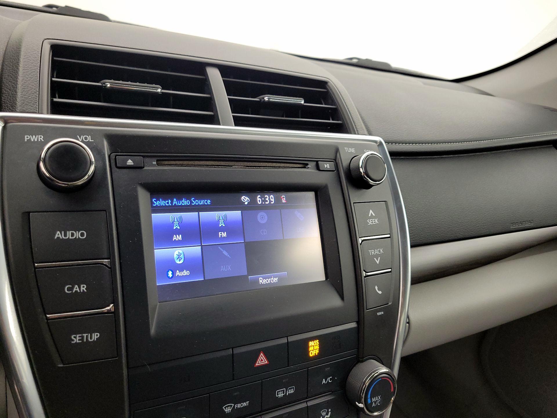 Thumbnail: 2016 Toyota Camry - 15