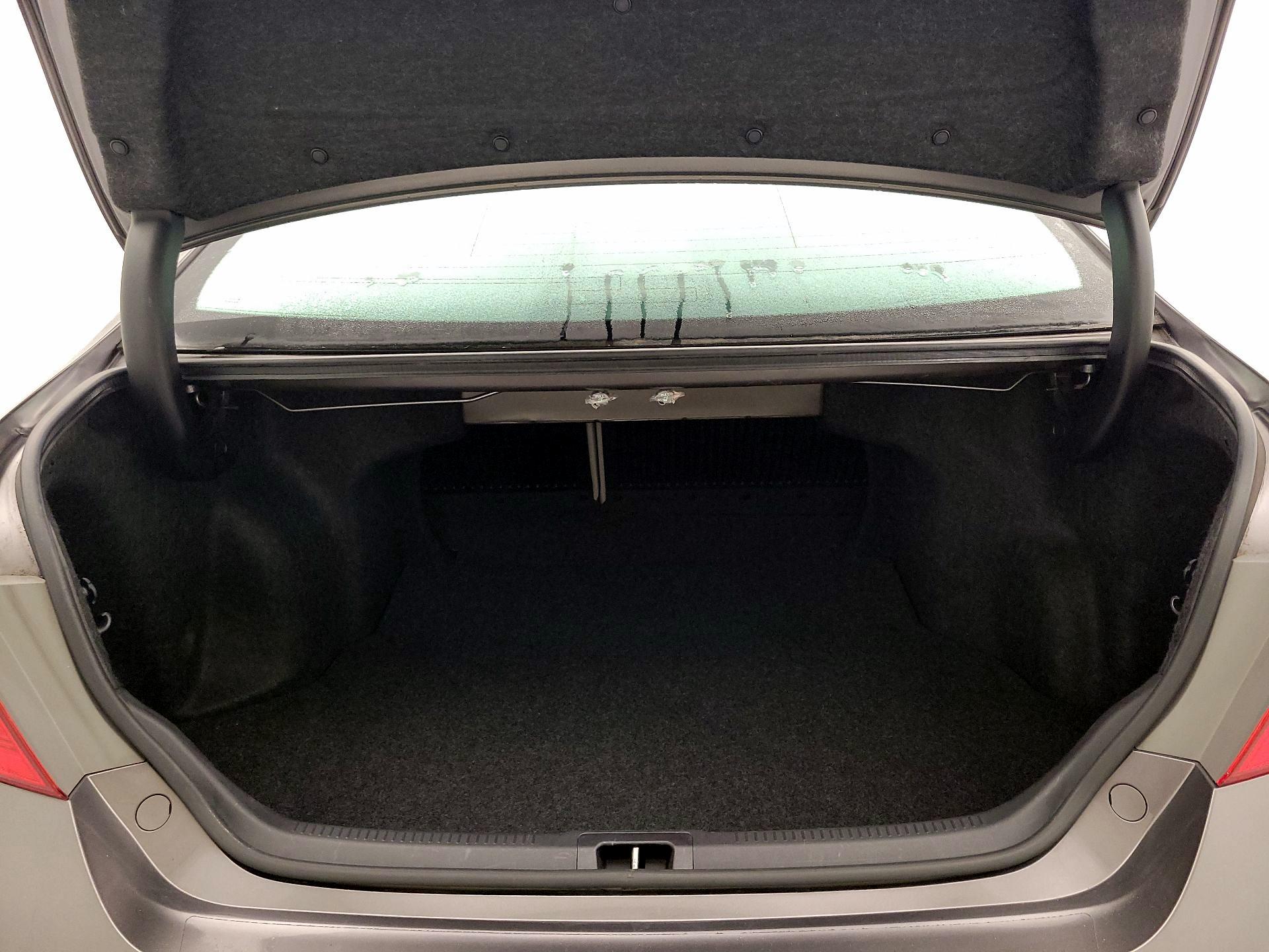 Thumbnail: 2016 Toyota Camry - 19