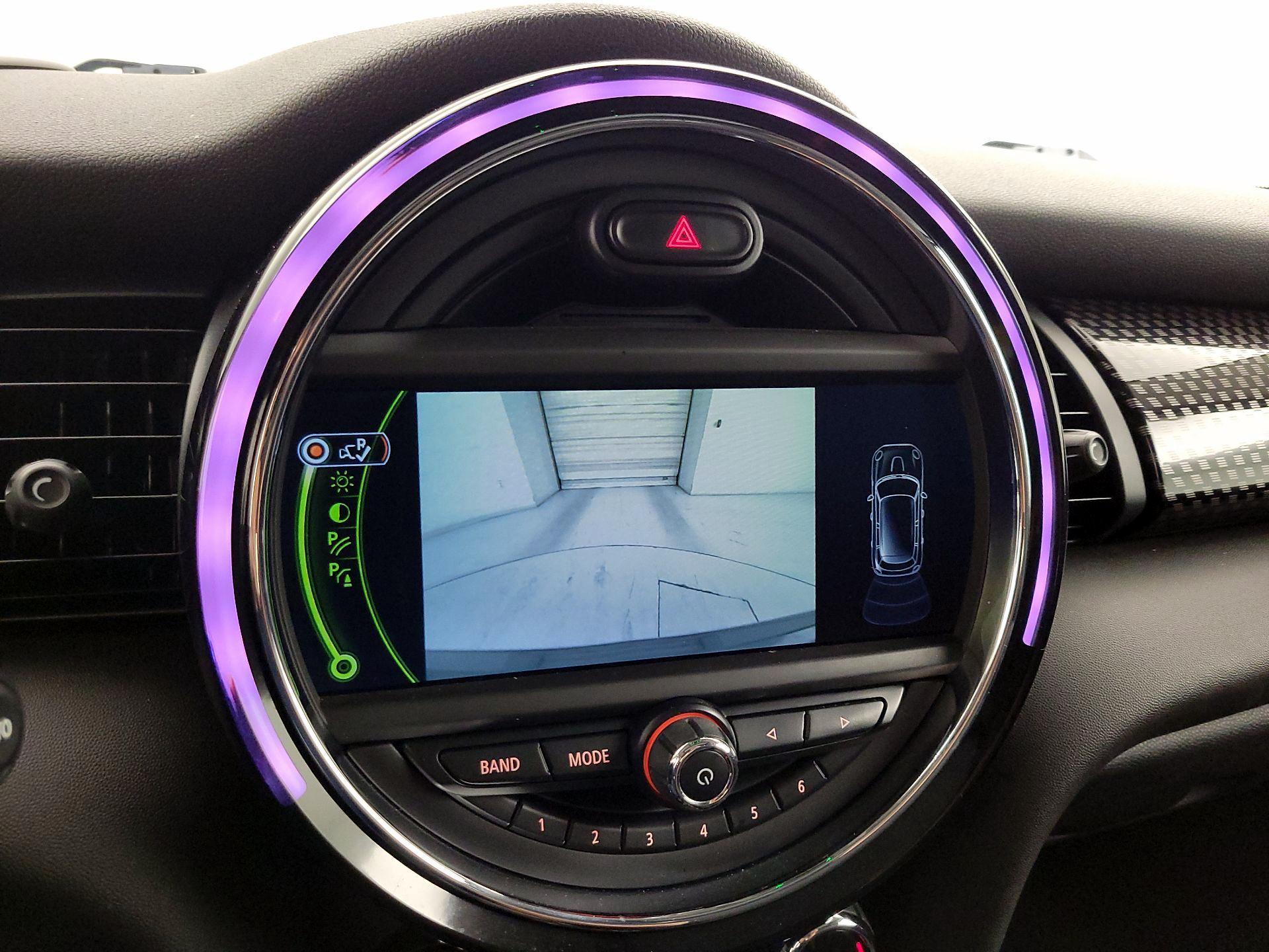 Thumbnail: 2015 MINI Cooper Hardtop - 14