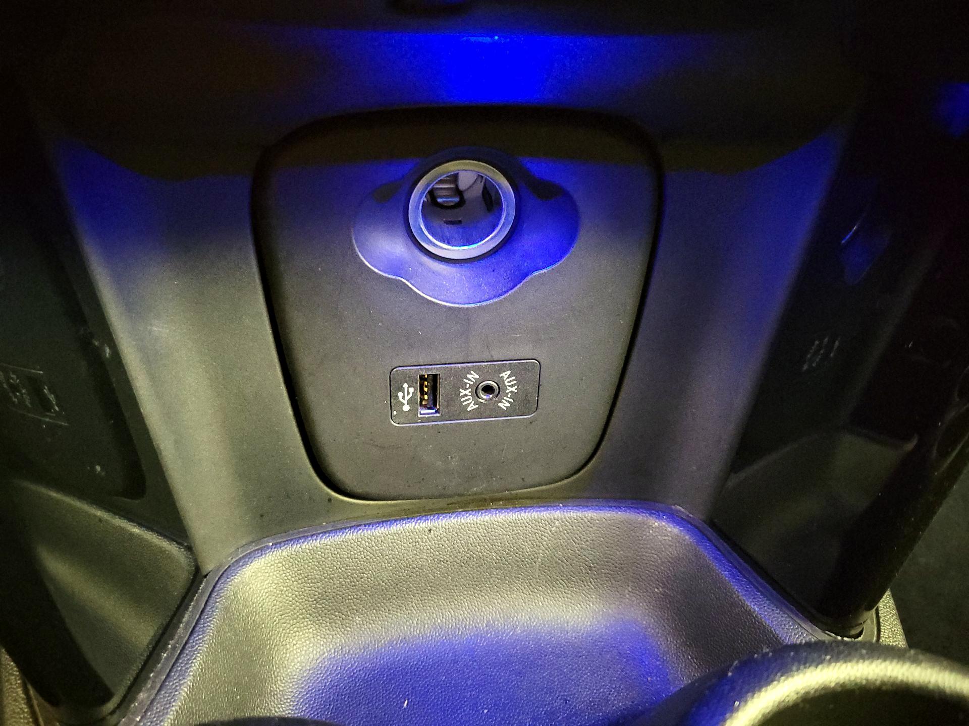 Thumbnail: 2015 MINI Cooper Hardtop - 18