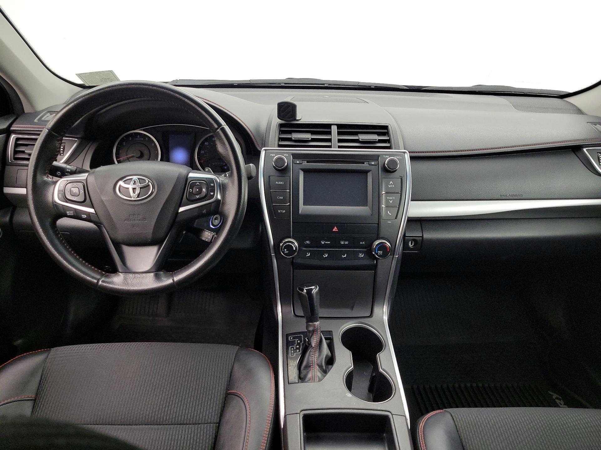 Thumbnail: 2016 Toyota Camry - 9