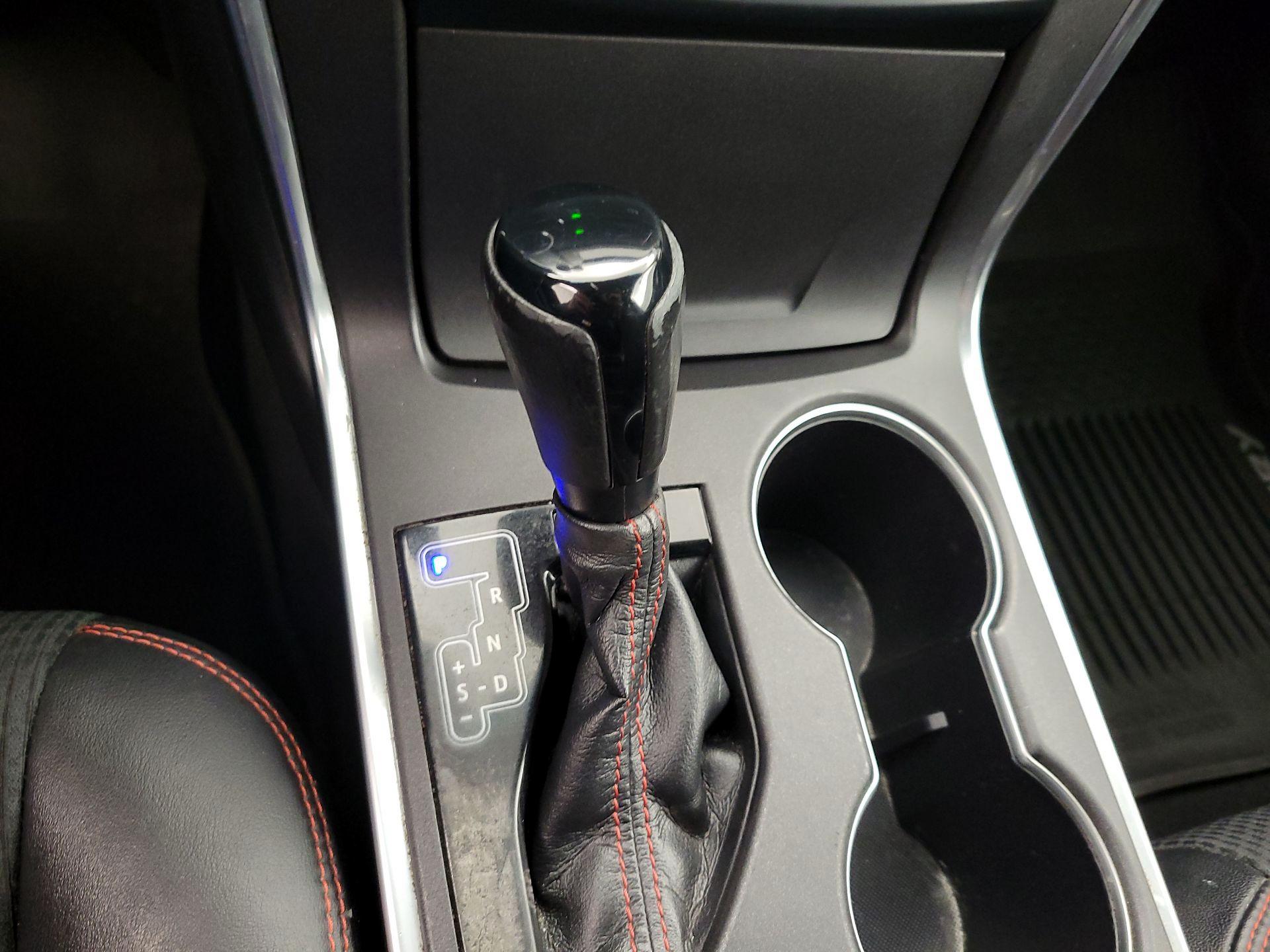 Thumbnail: 2016 Toyota Camry - 17