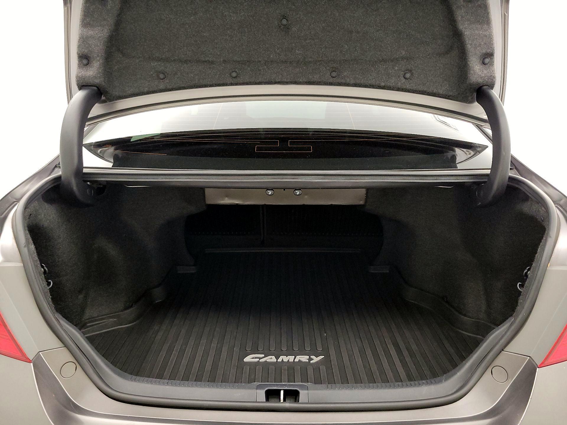 Thumbnail: 2016 Toyota Camry - 20