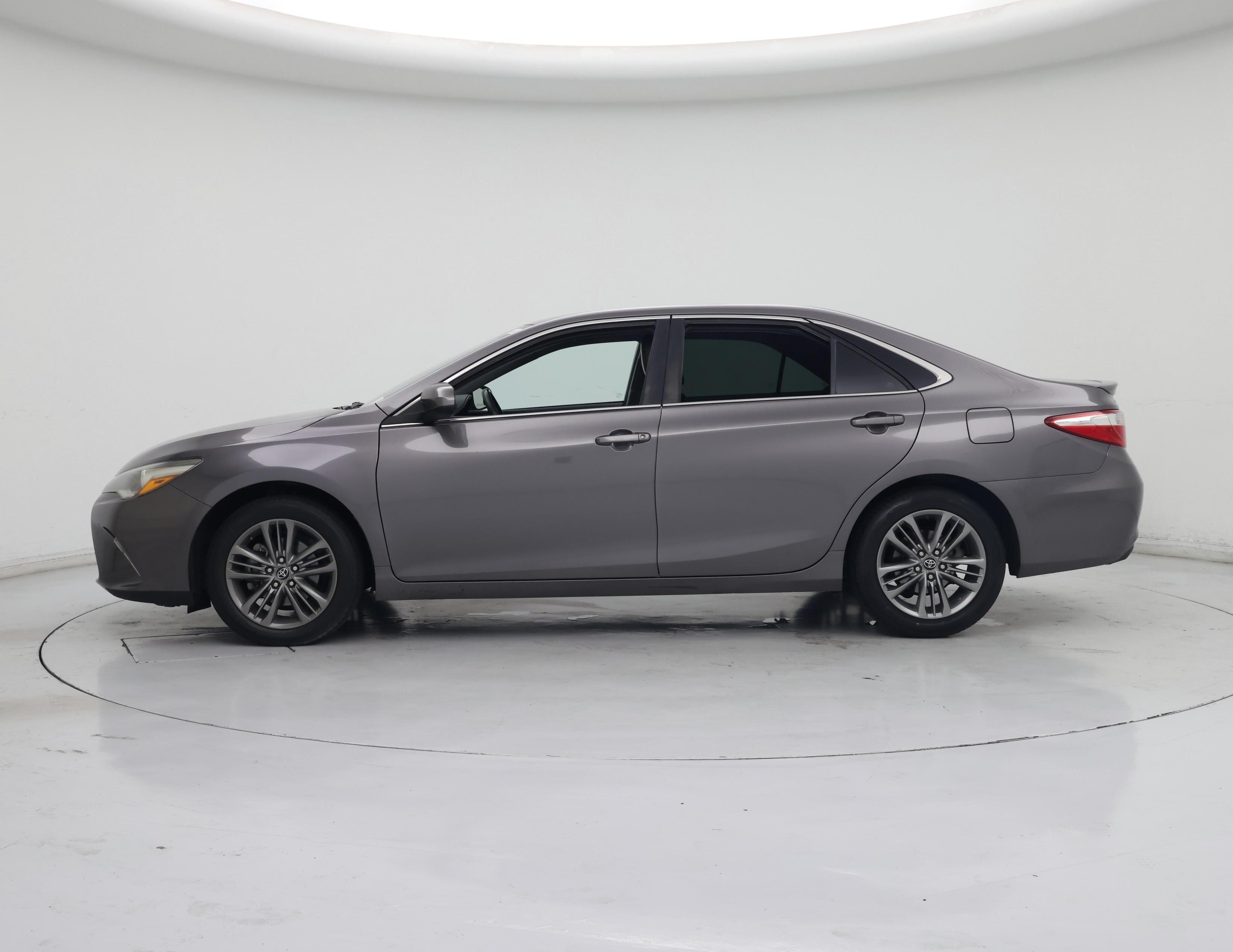 Thumbnail: 2016 Toyota Camry - 3