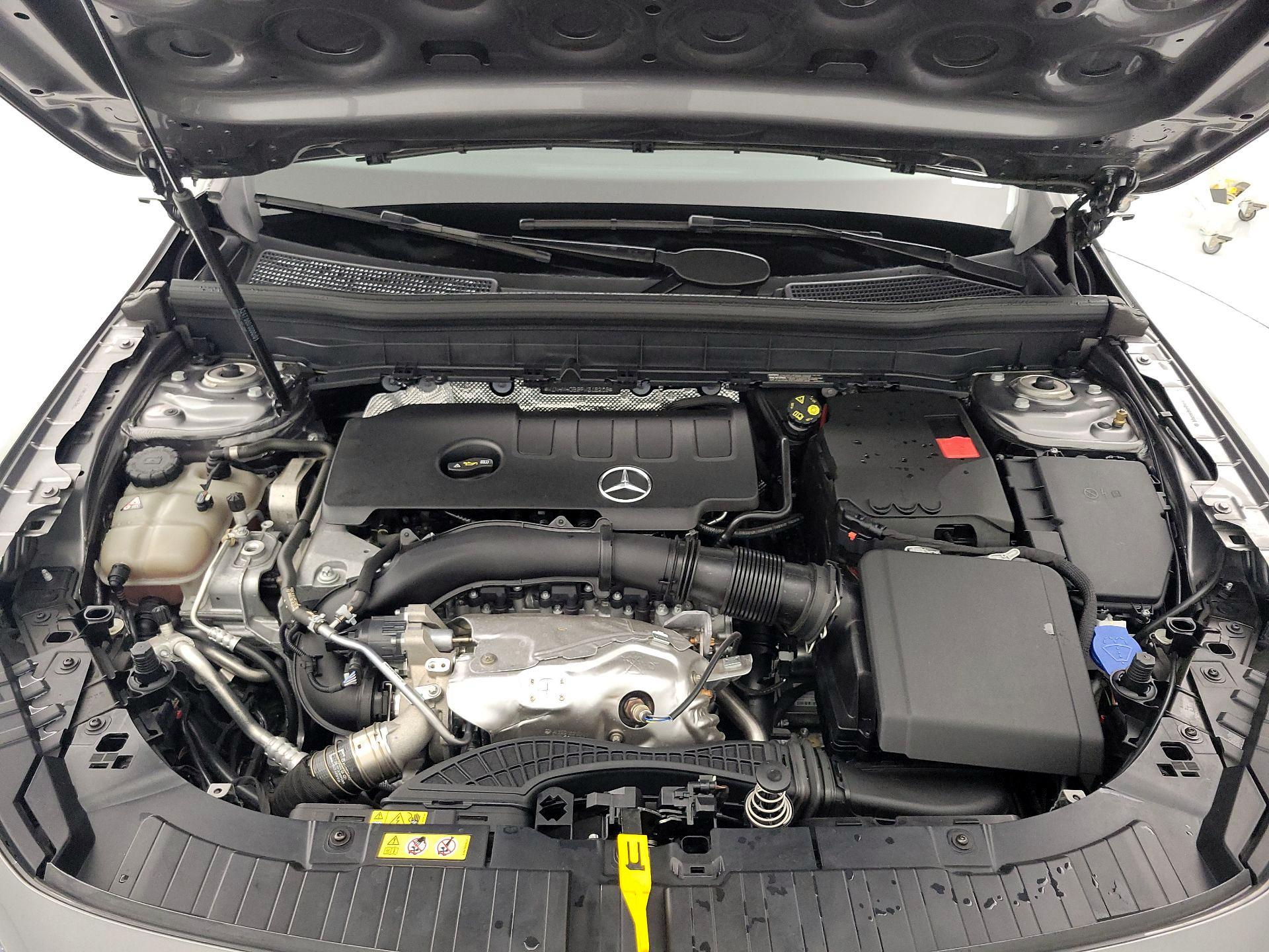 Thumbnail: 2023 Mercedes-Benz GLB - 20