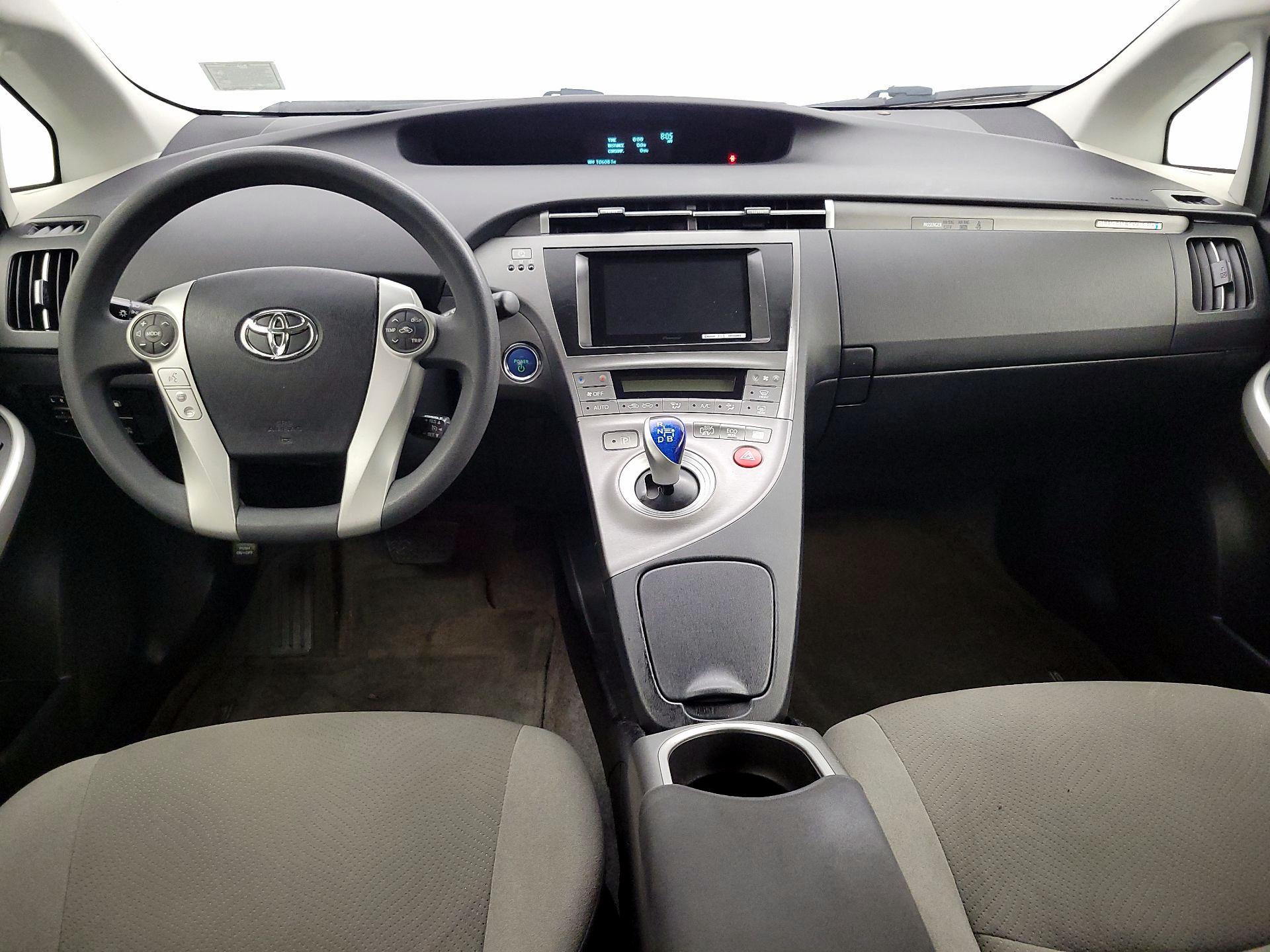 Thumbnail: 2014 Toyota Prius - 9