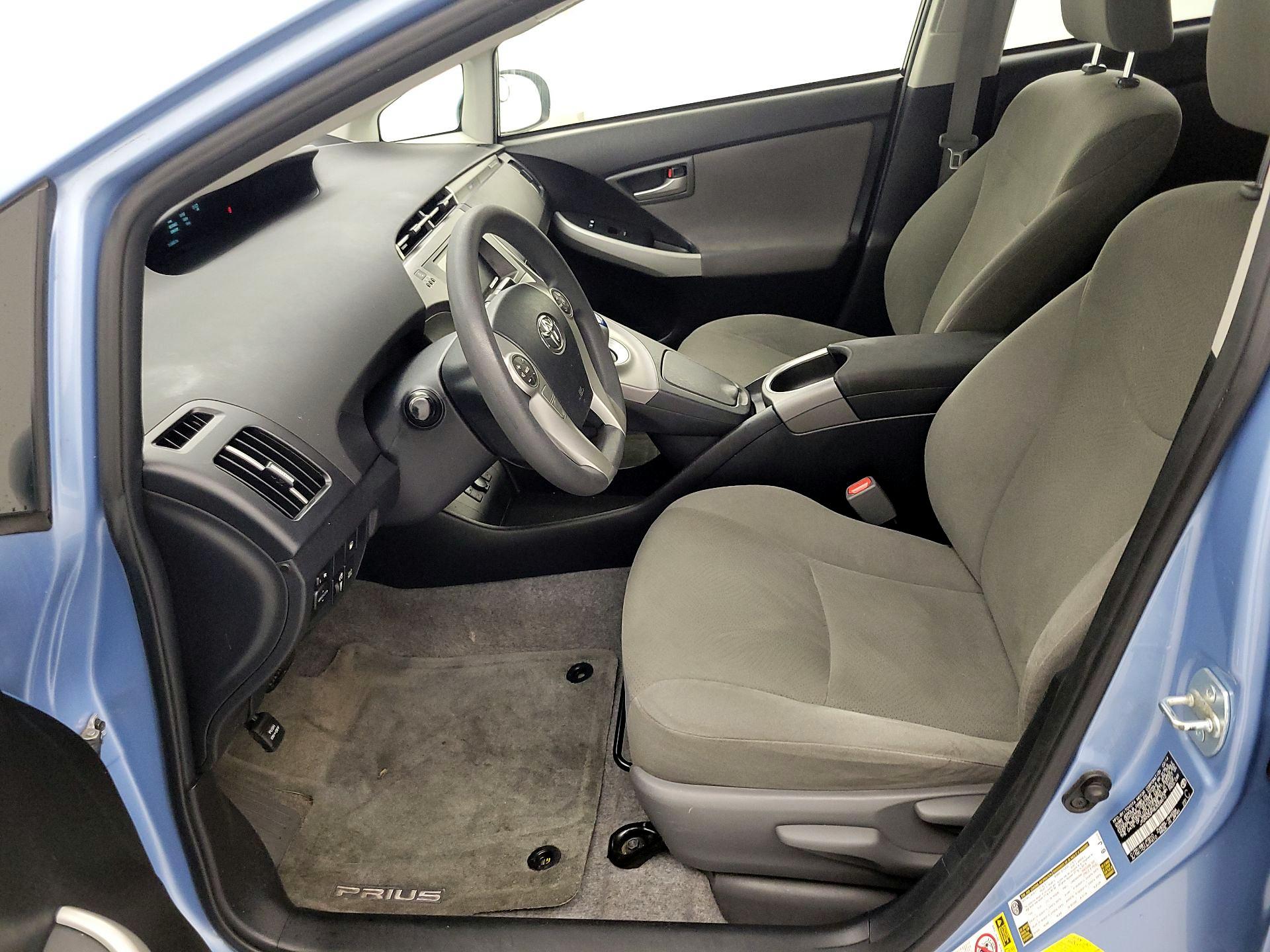 Thumbnail: 2014 Toyota Prius - 11