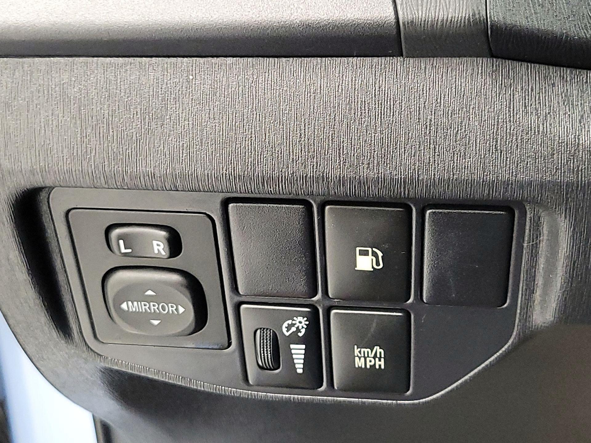 Thumbnail: 2014 Toyota Prius - 13